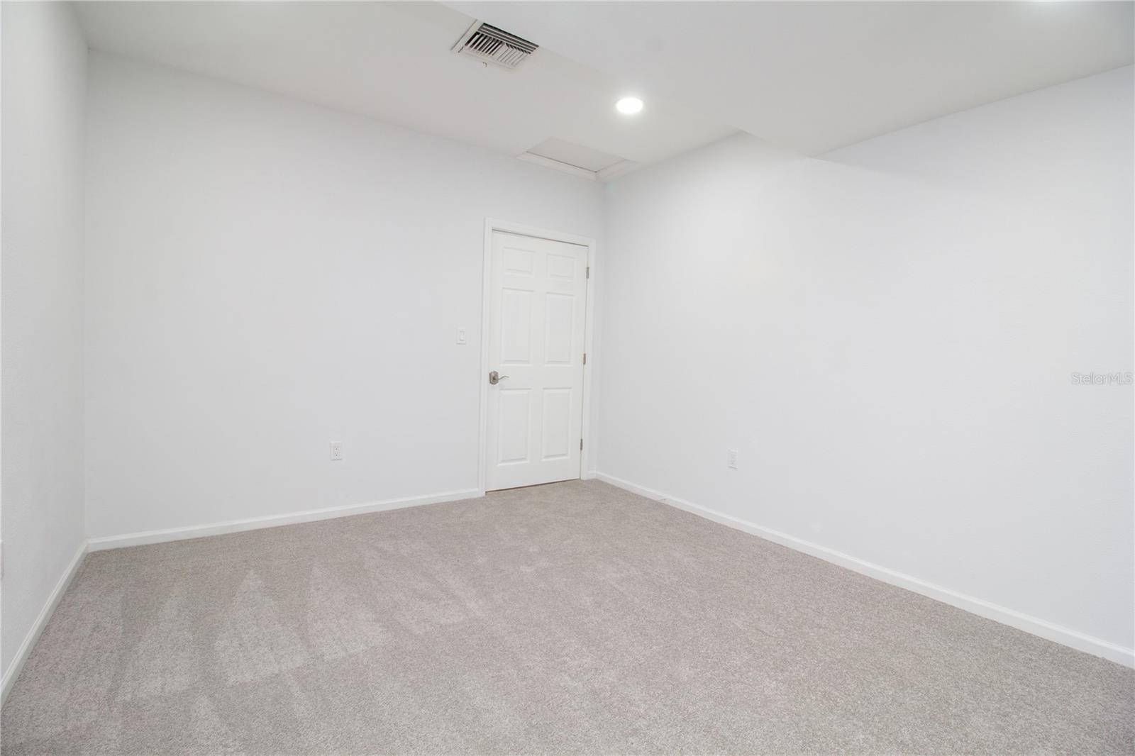 GOLFLAND OF TAMPAS NORTH SIDE - Residential