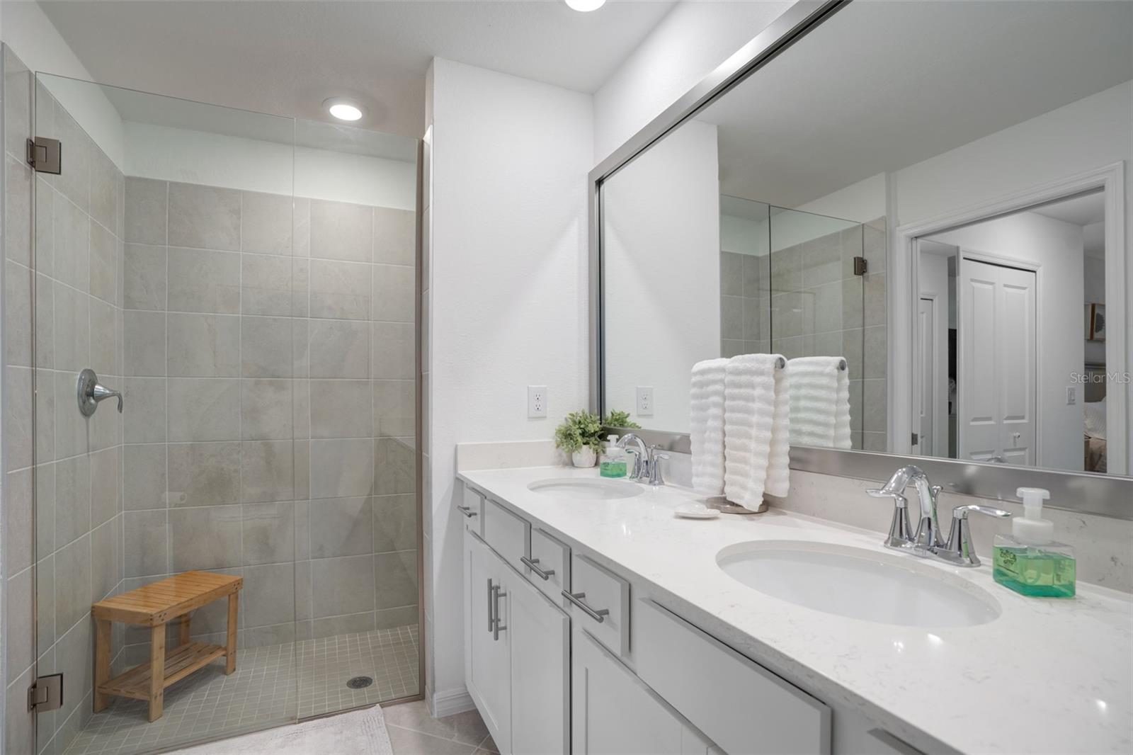 WELLEN PARK GOLF AND COUNTRY CLUB - Residential