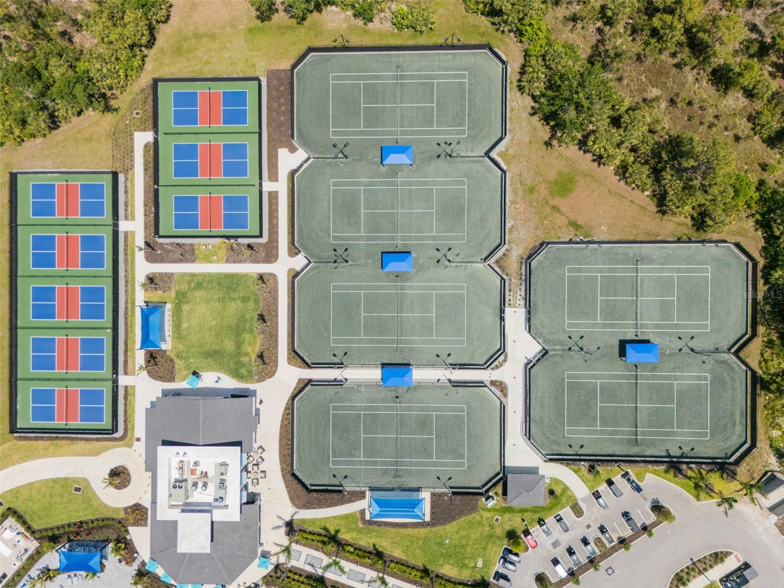 WELLEN PARK GOLF AND COUNTRY CLUB - Residential