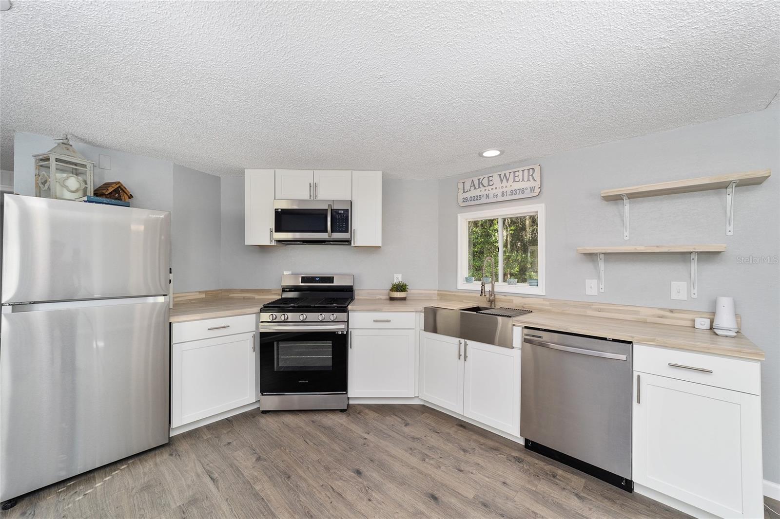 LAKE WEIR HEIGHTS - Residential