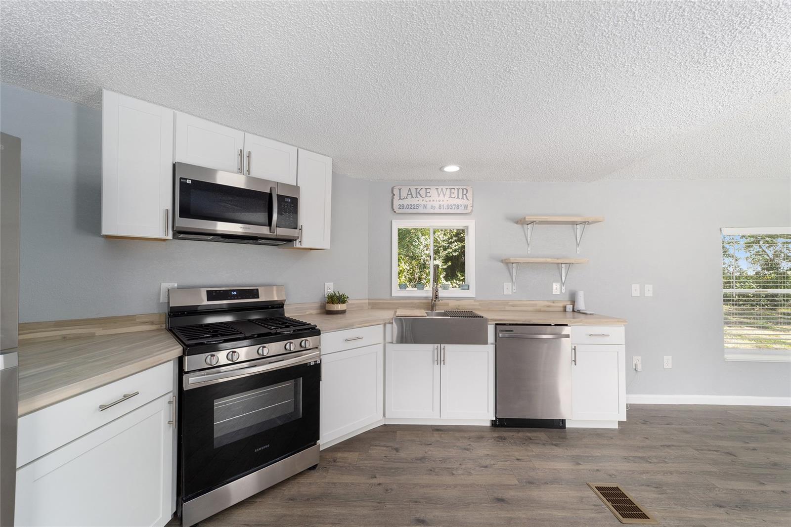 LAKE WEIR HEIGHTS - Residential