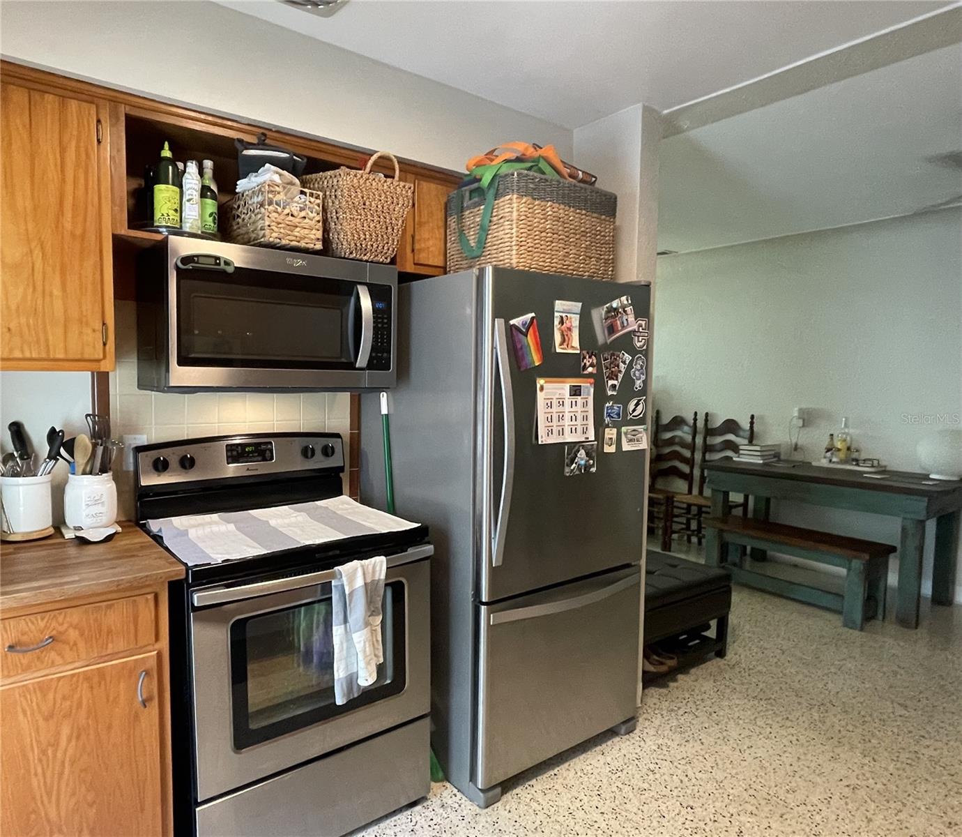 CRESCENT HEIGHTS - Residential Lease