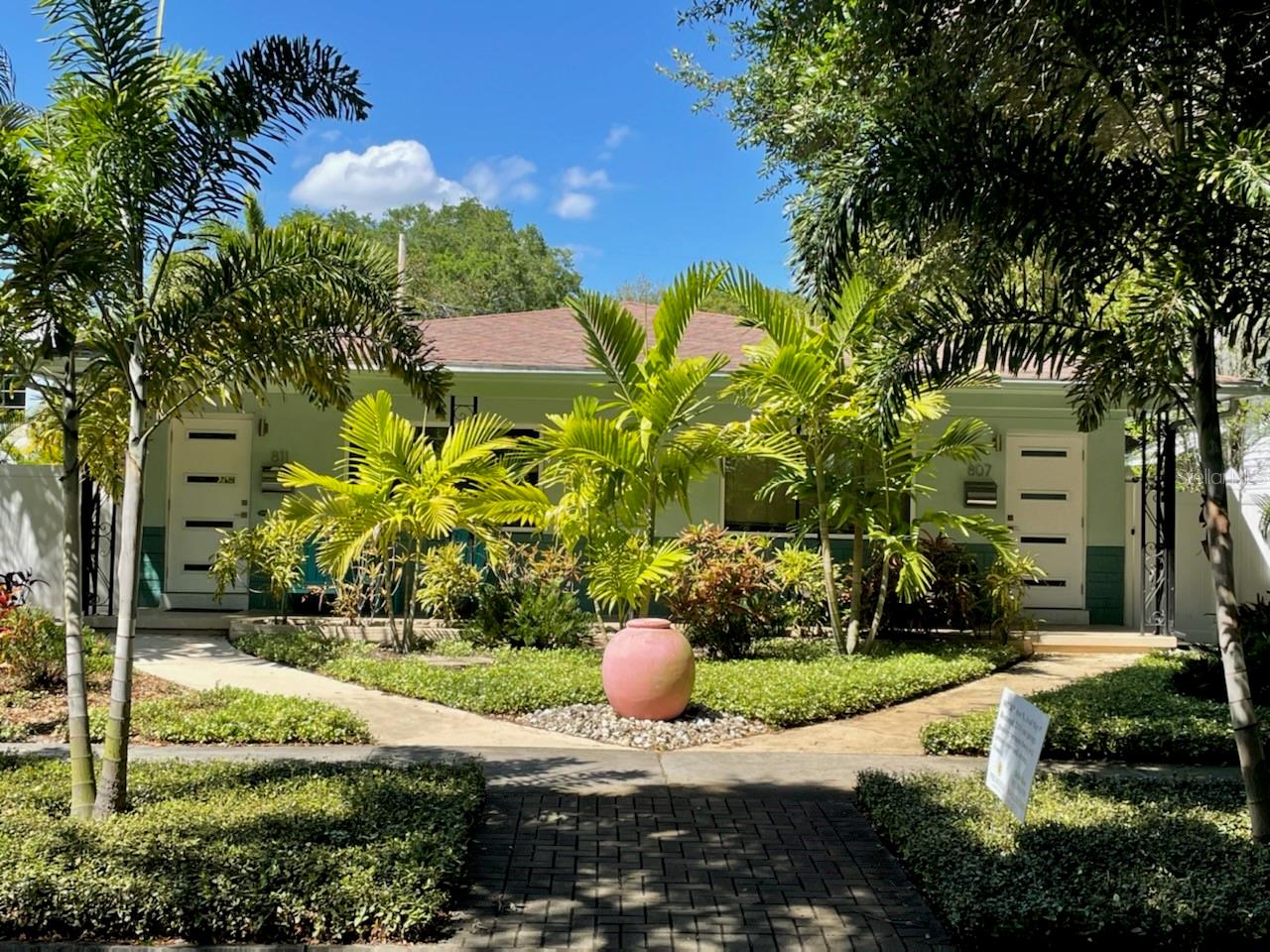 CRESCENT HEIGHTS - Residential Lease