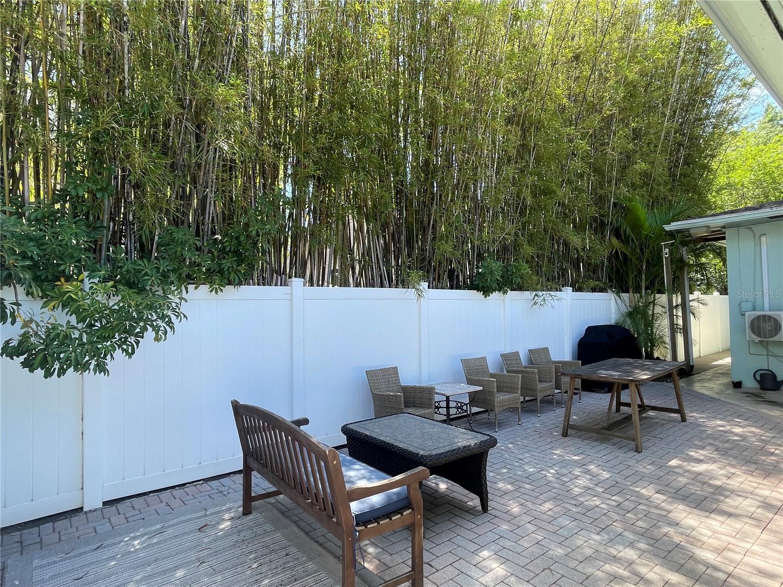 CRESCENT HEIGHTS - Residential Lease