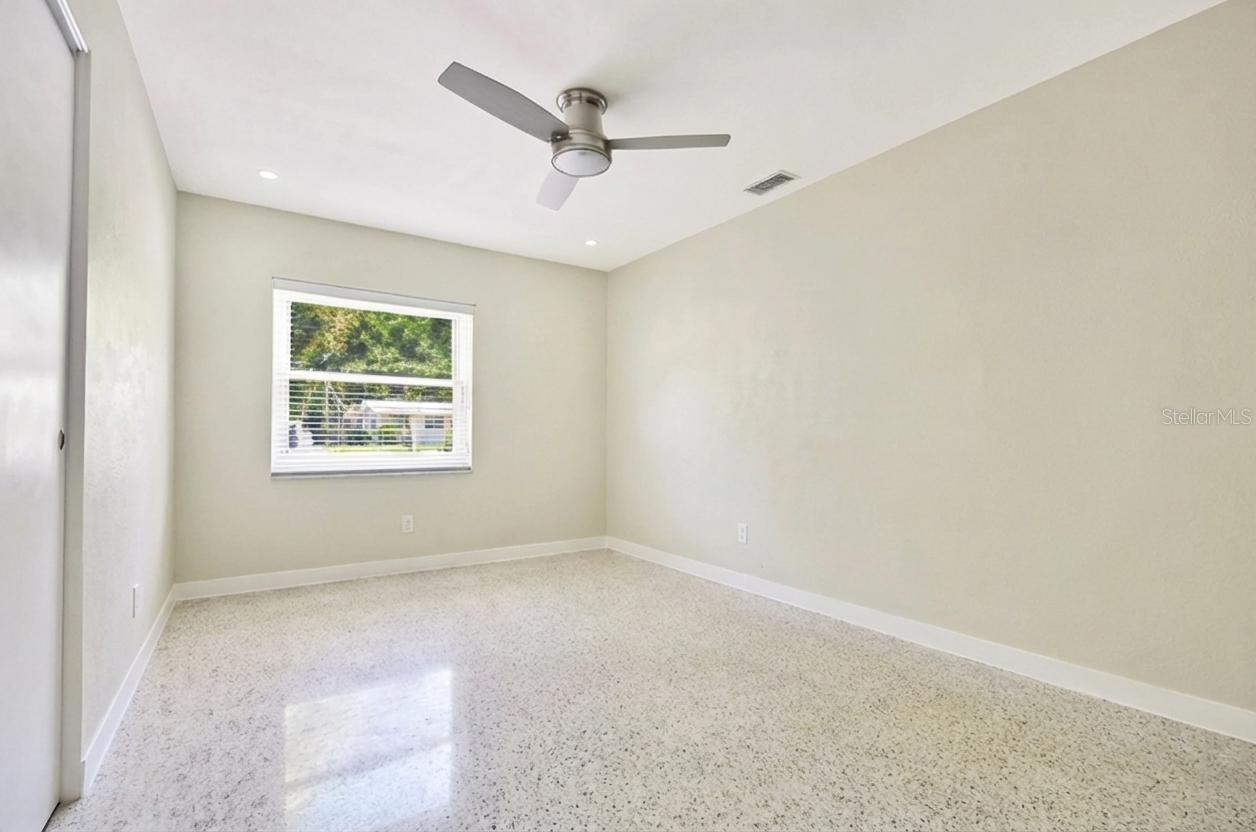 CRESCENT HEIGHTS - Residential Lease