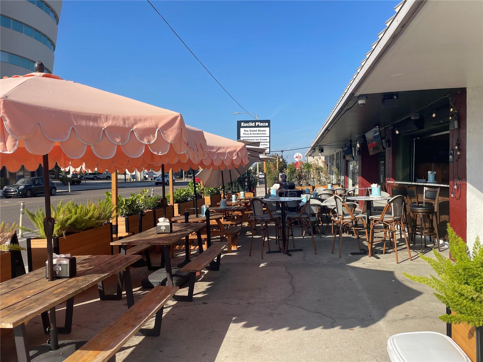 CRESCENT HEIGHTS - Residential Lease