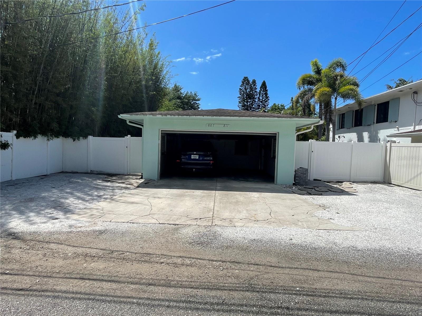 CRESCENT HEIGHTS - Residential Lease