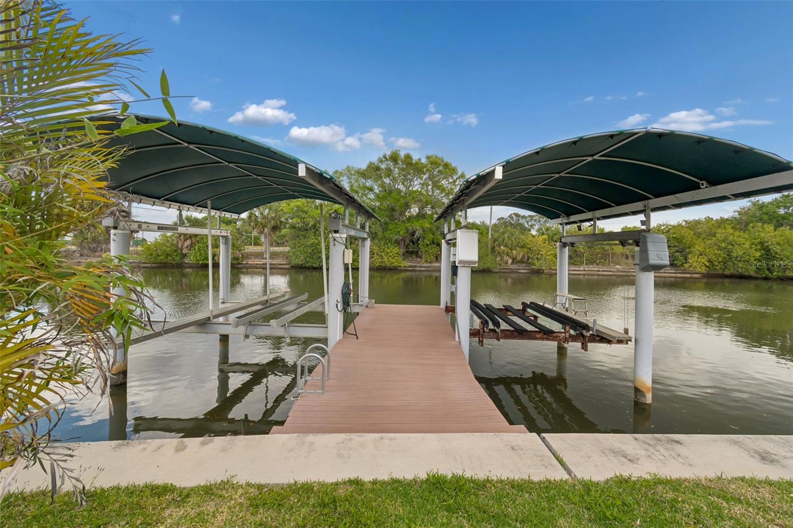 SWEETWATER SUB FIRST ADD - Residential