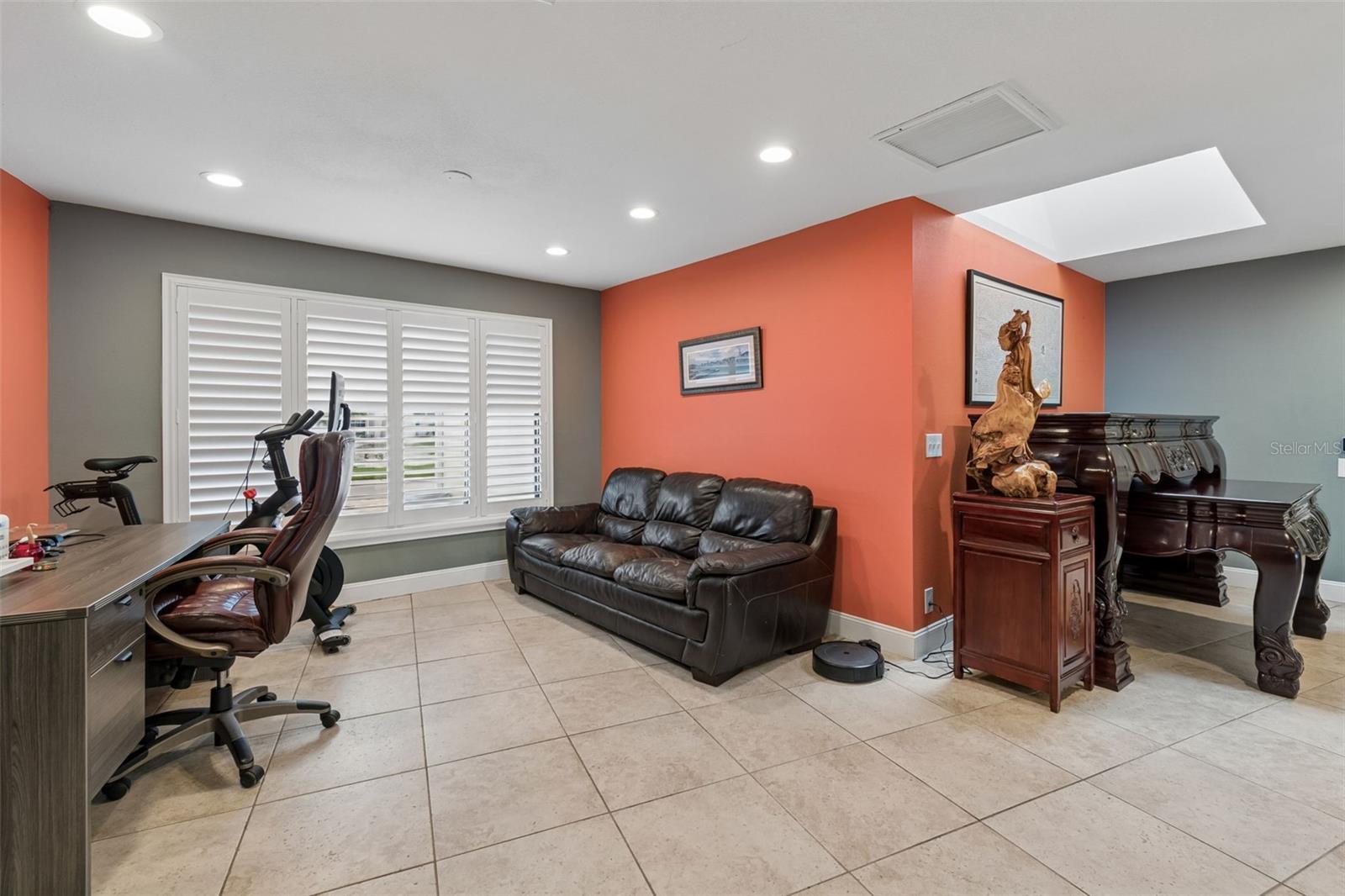 SWEETWATER SUB FIRST ADD - Residential