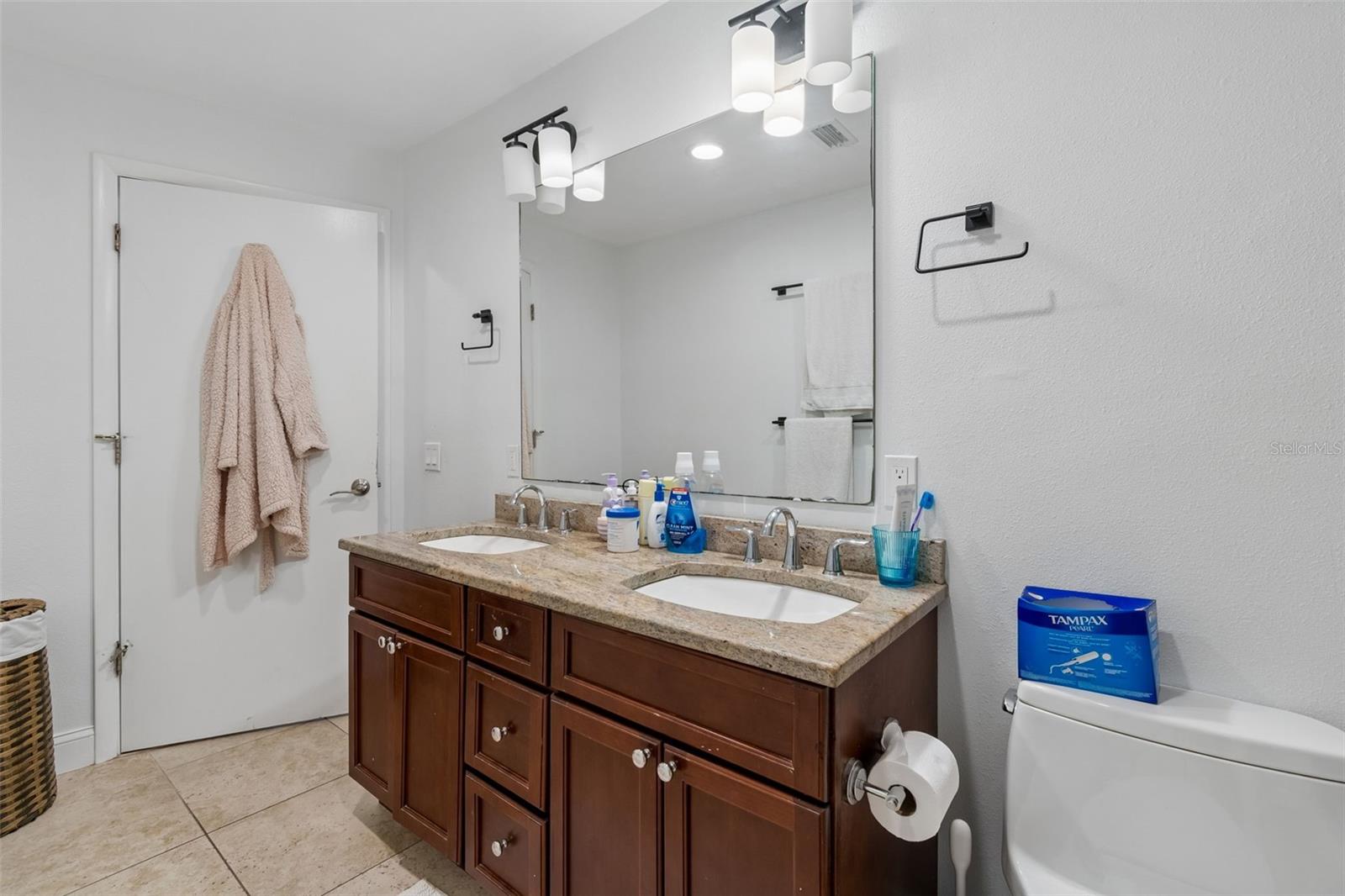 SWEETWATER SUB FIRST ADD - Residential