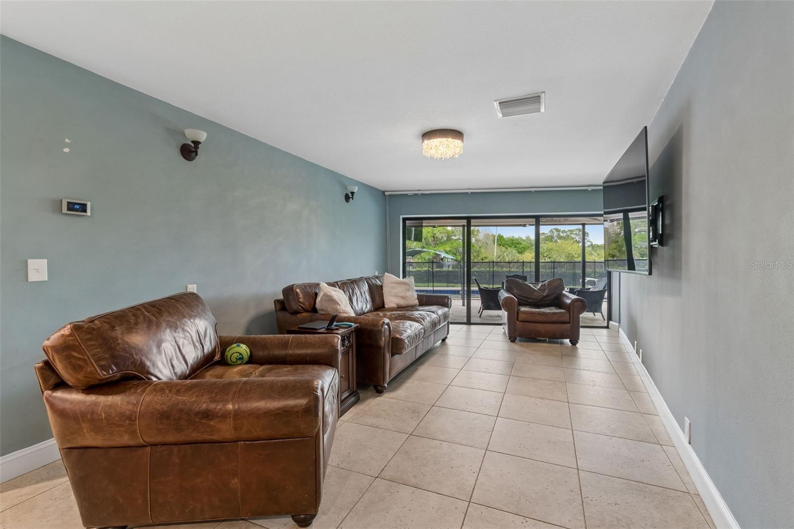 SWEETWATER SUB FIRST ADD - Residential