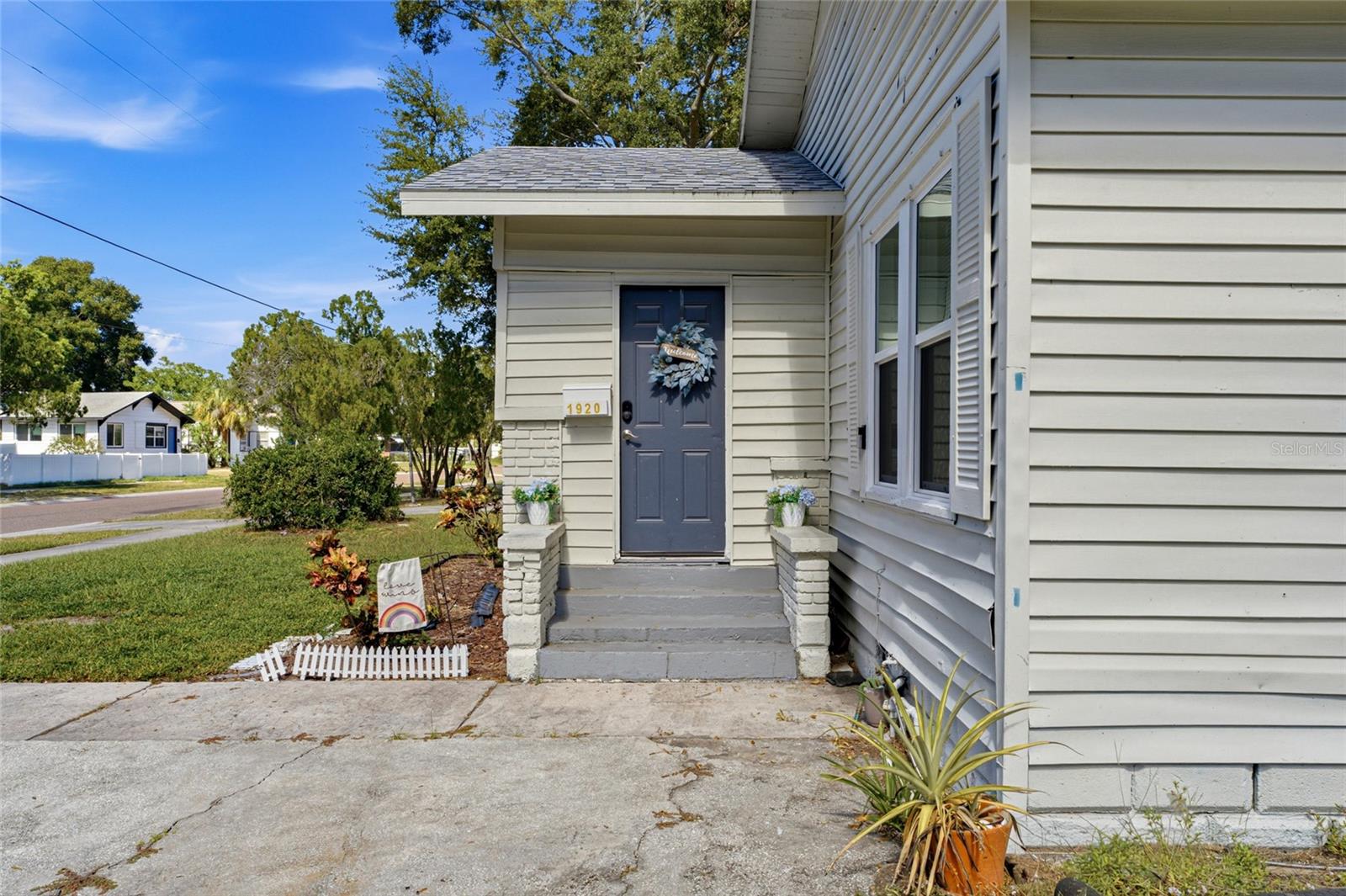 1920 19TH STREET S
