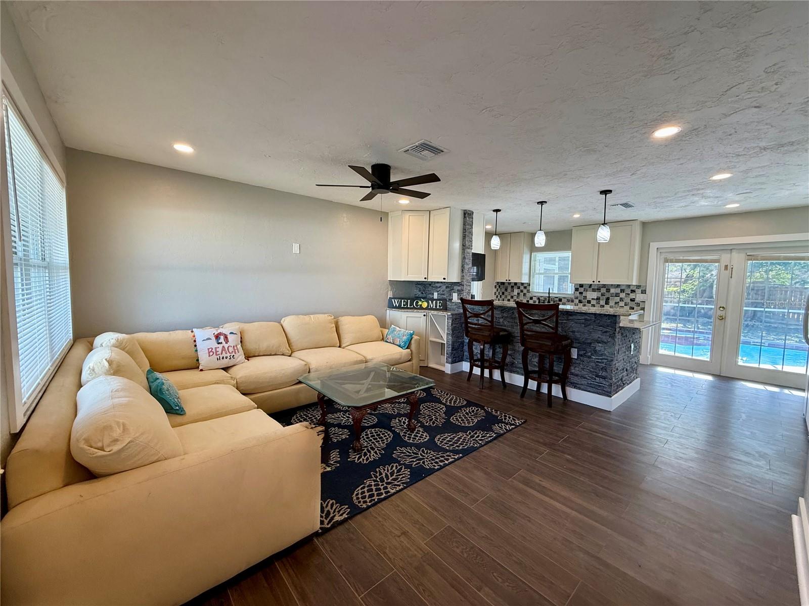 LAKE SARASOTA - Residential