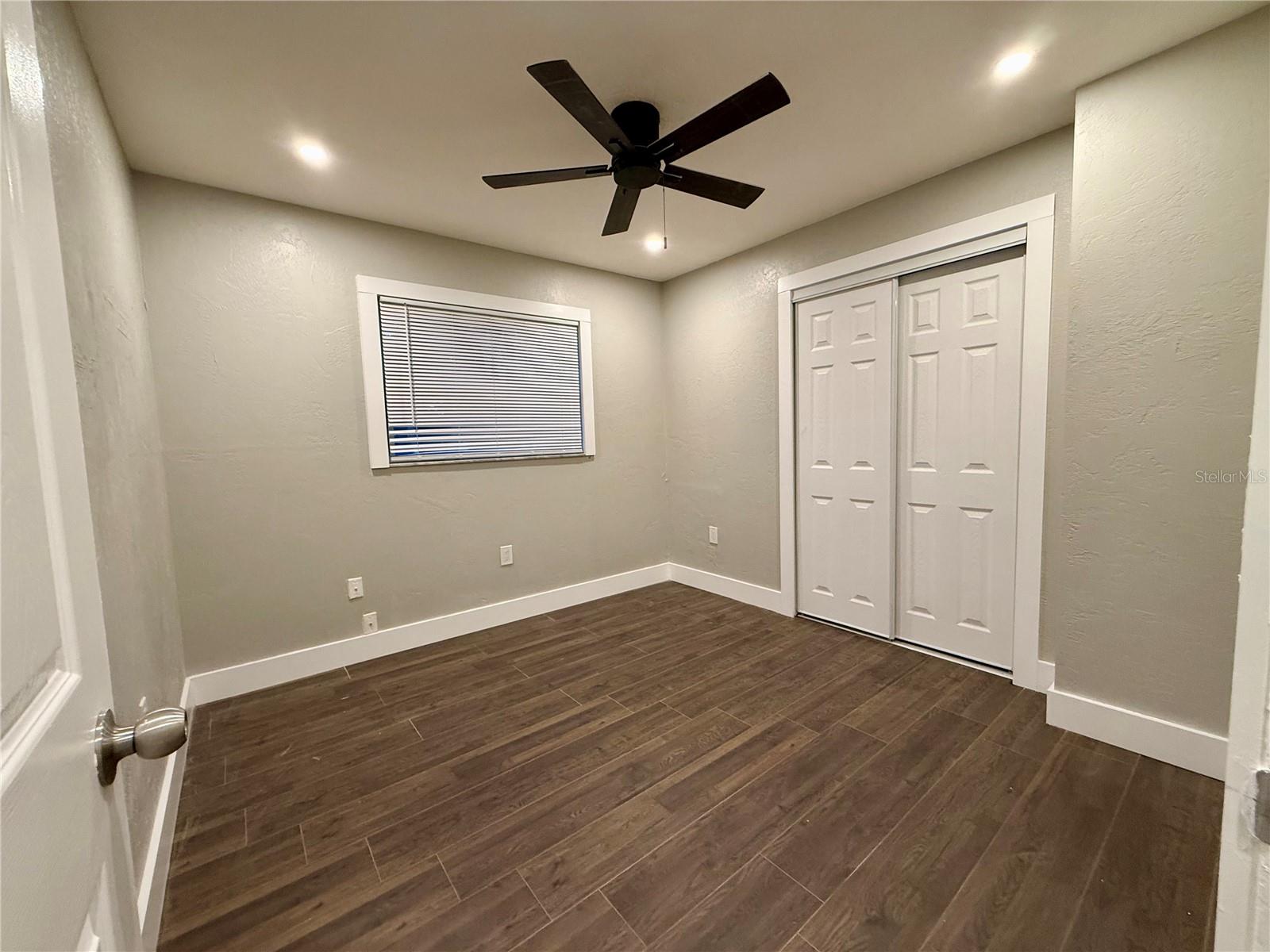 LAKE SARASOTA - Residential