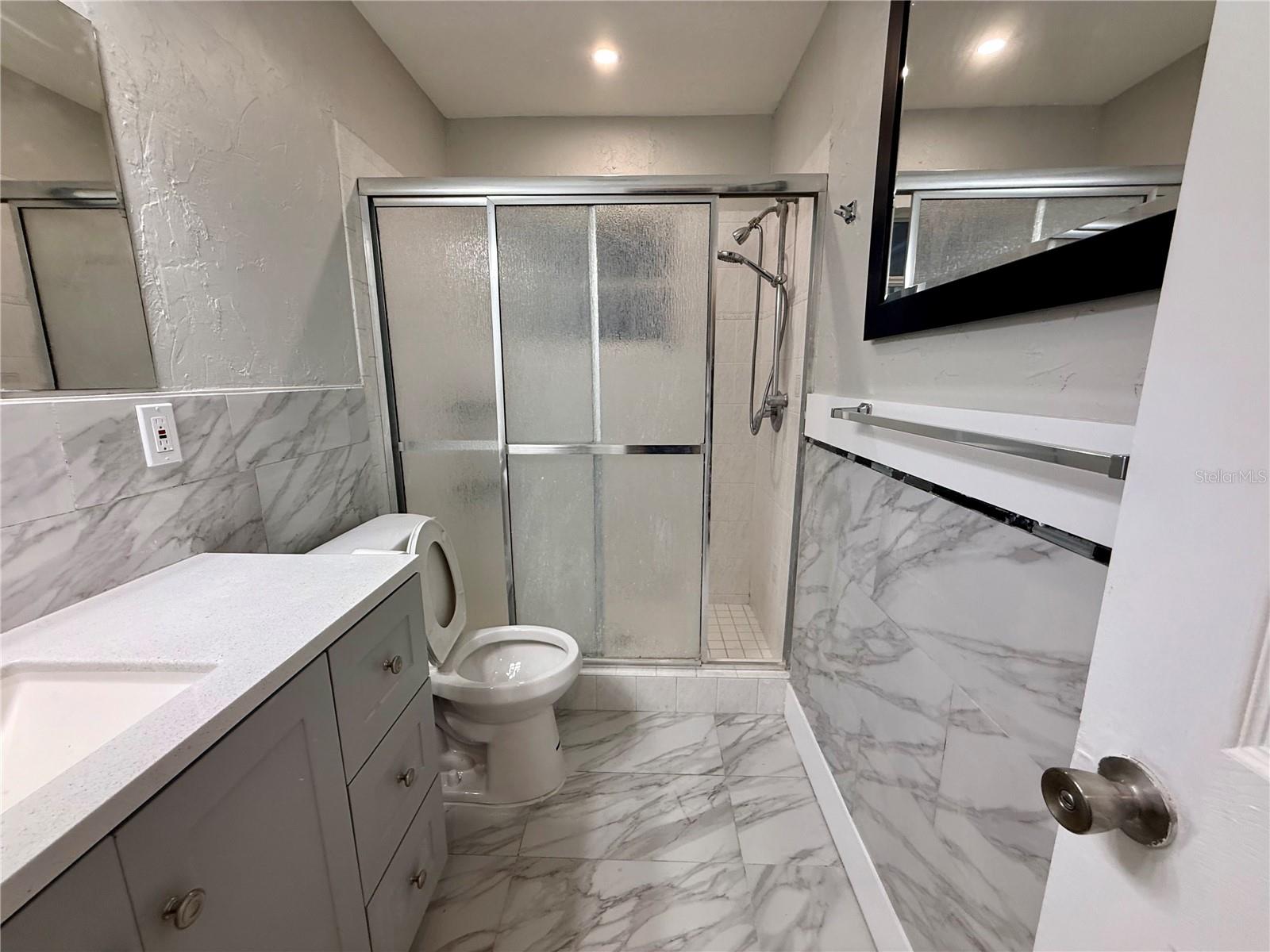 LAKE SARASOTA - Residential