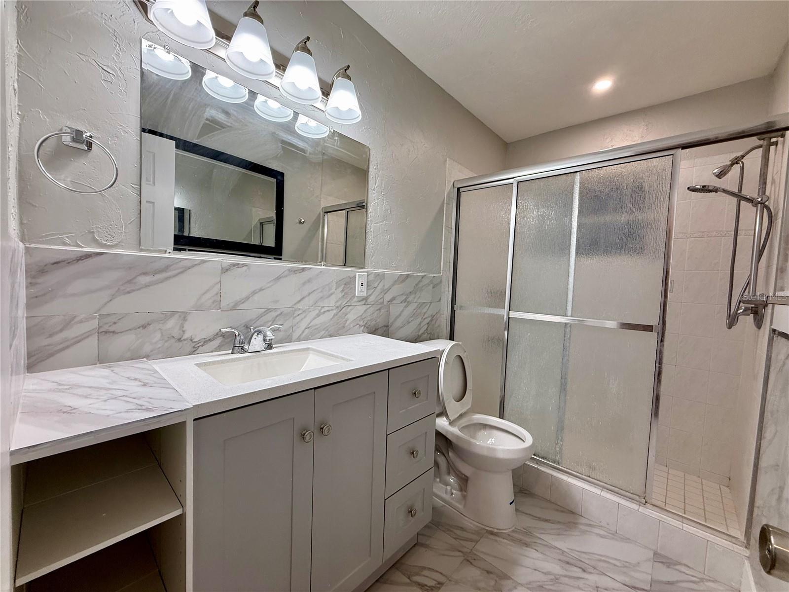 LAKE SARASOTA - Residential