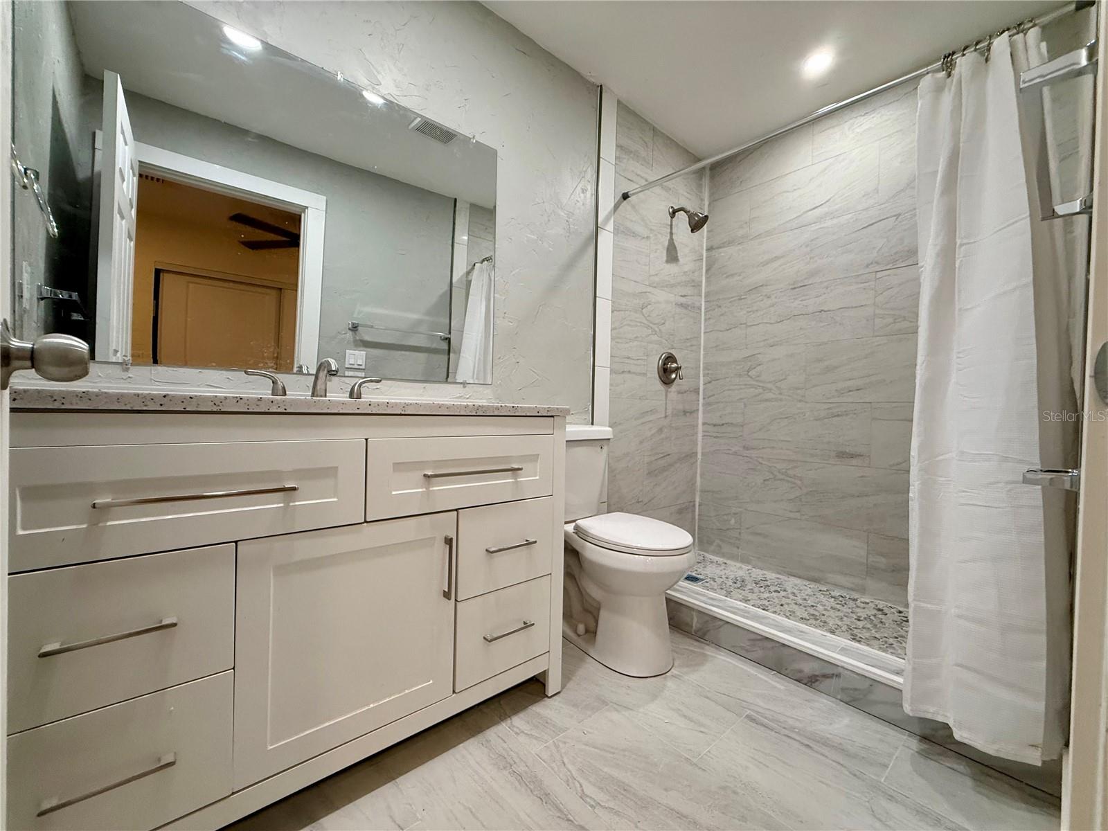 LAKE SARASOTA - Residential