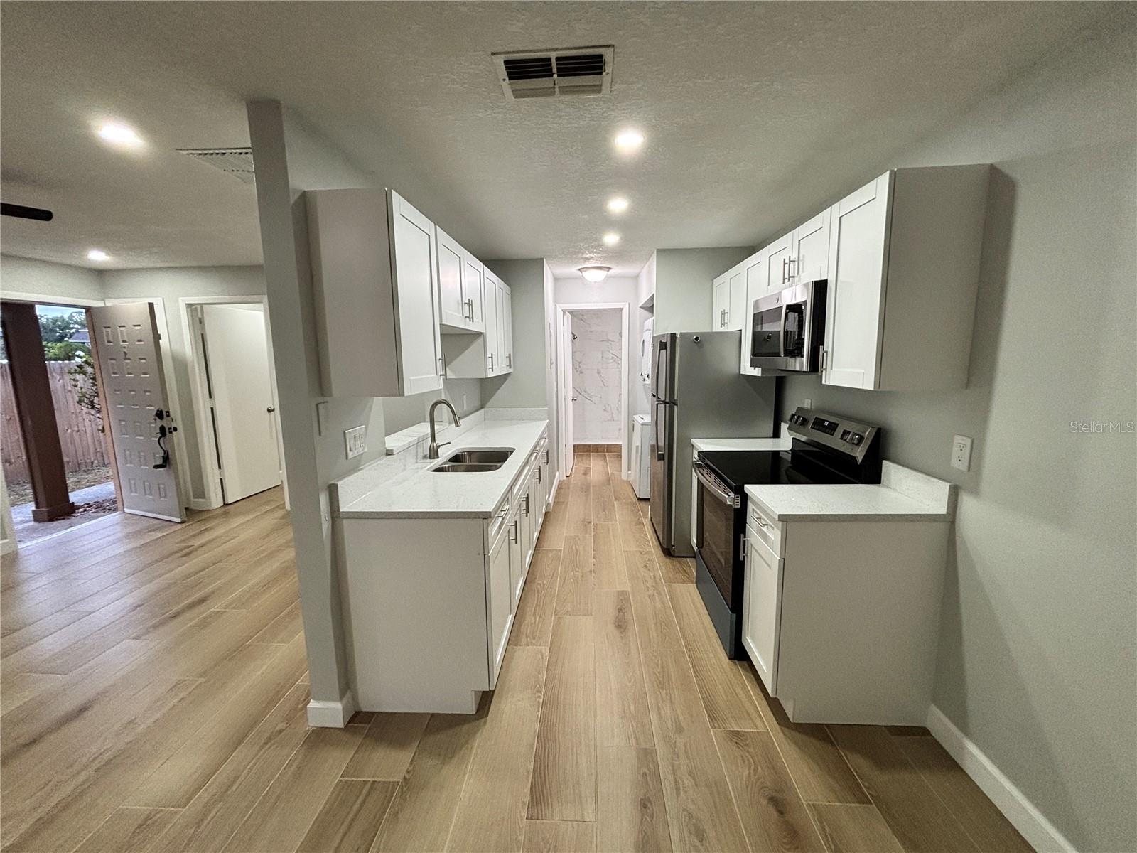 VILLAGE XVIII UNIT II OF CARRO - Residential Lease