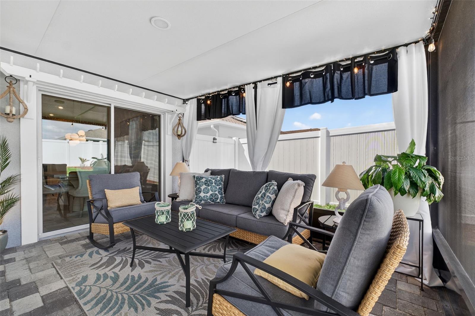 LAUREL GLEN - Residential