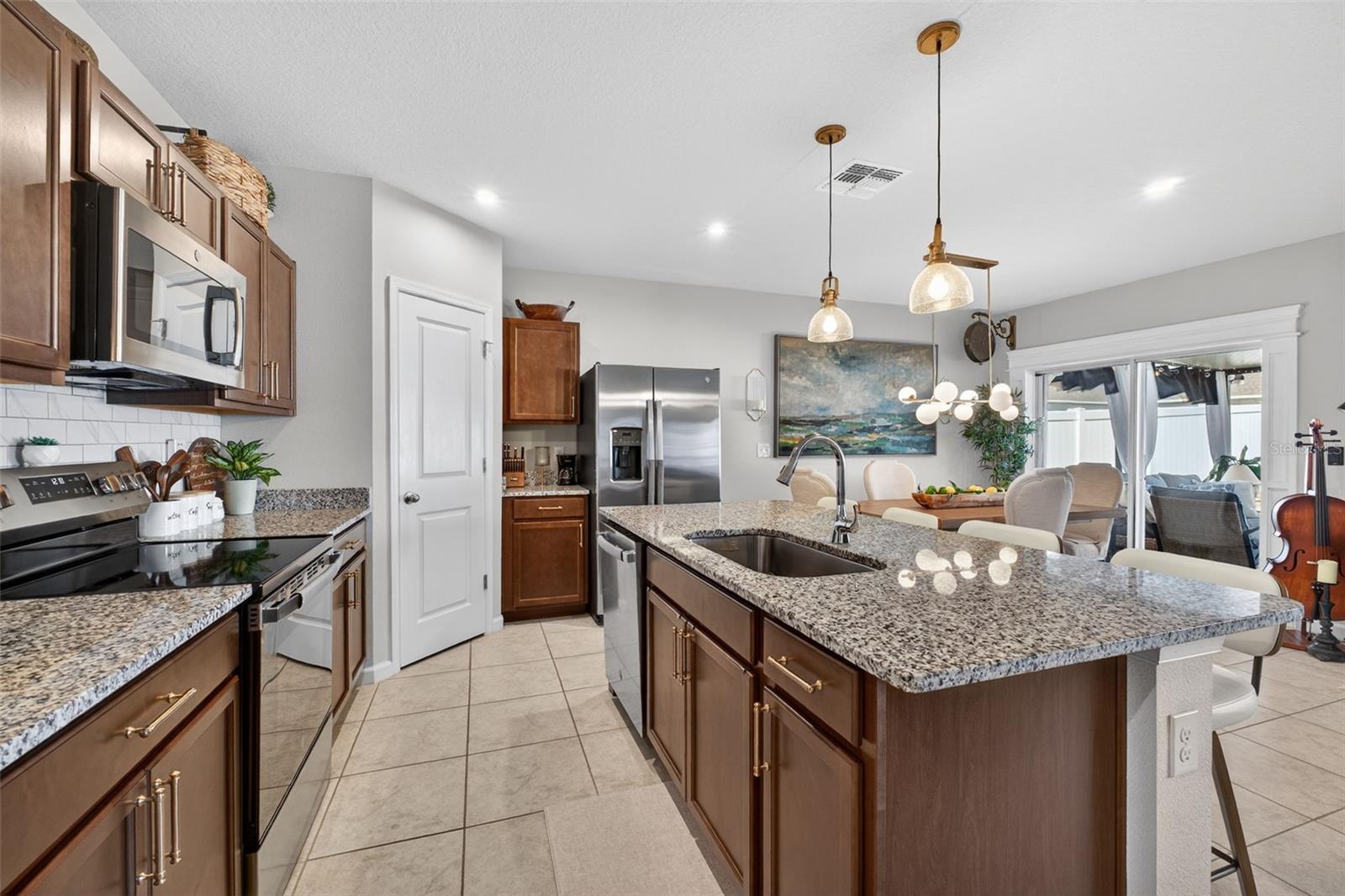 LAUREL GLEN - Residential