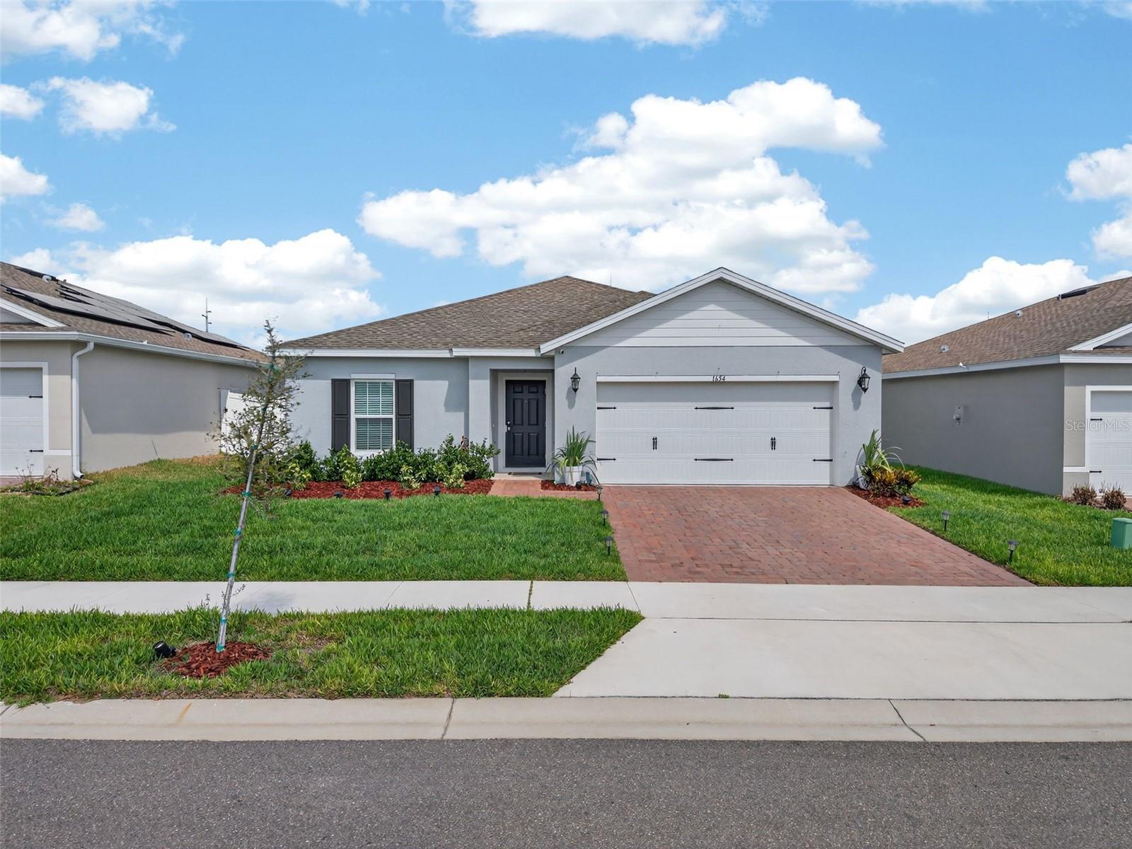 LAUREL GLEN - Residential