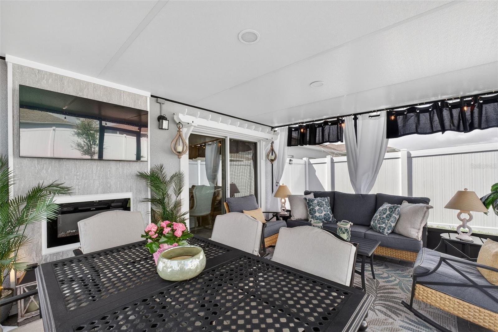 LAUREL GLEN - Residential