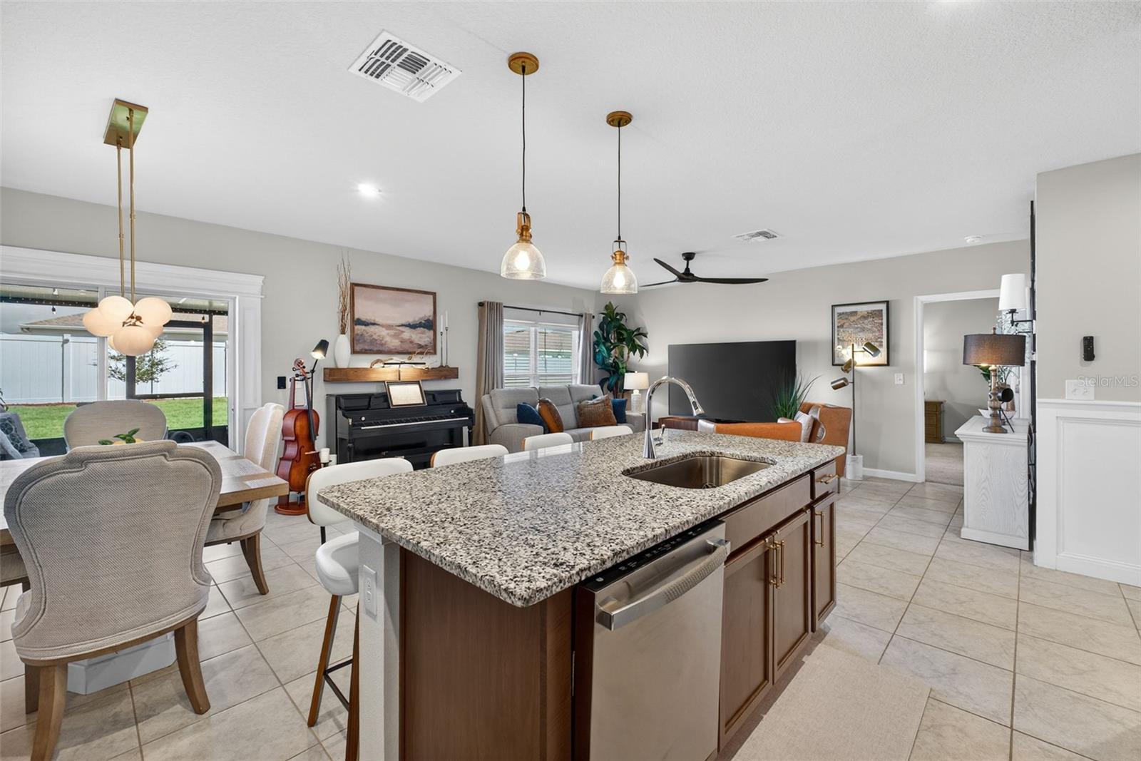 LAUREL GLEN - Residential