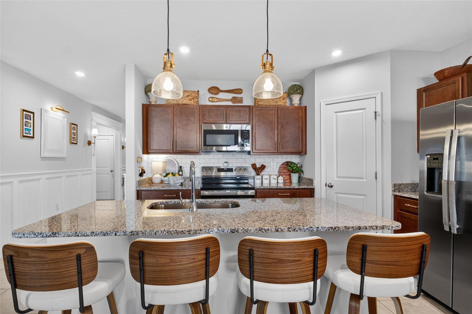 LAUREL GLEN - Residential