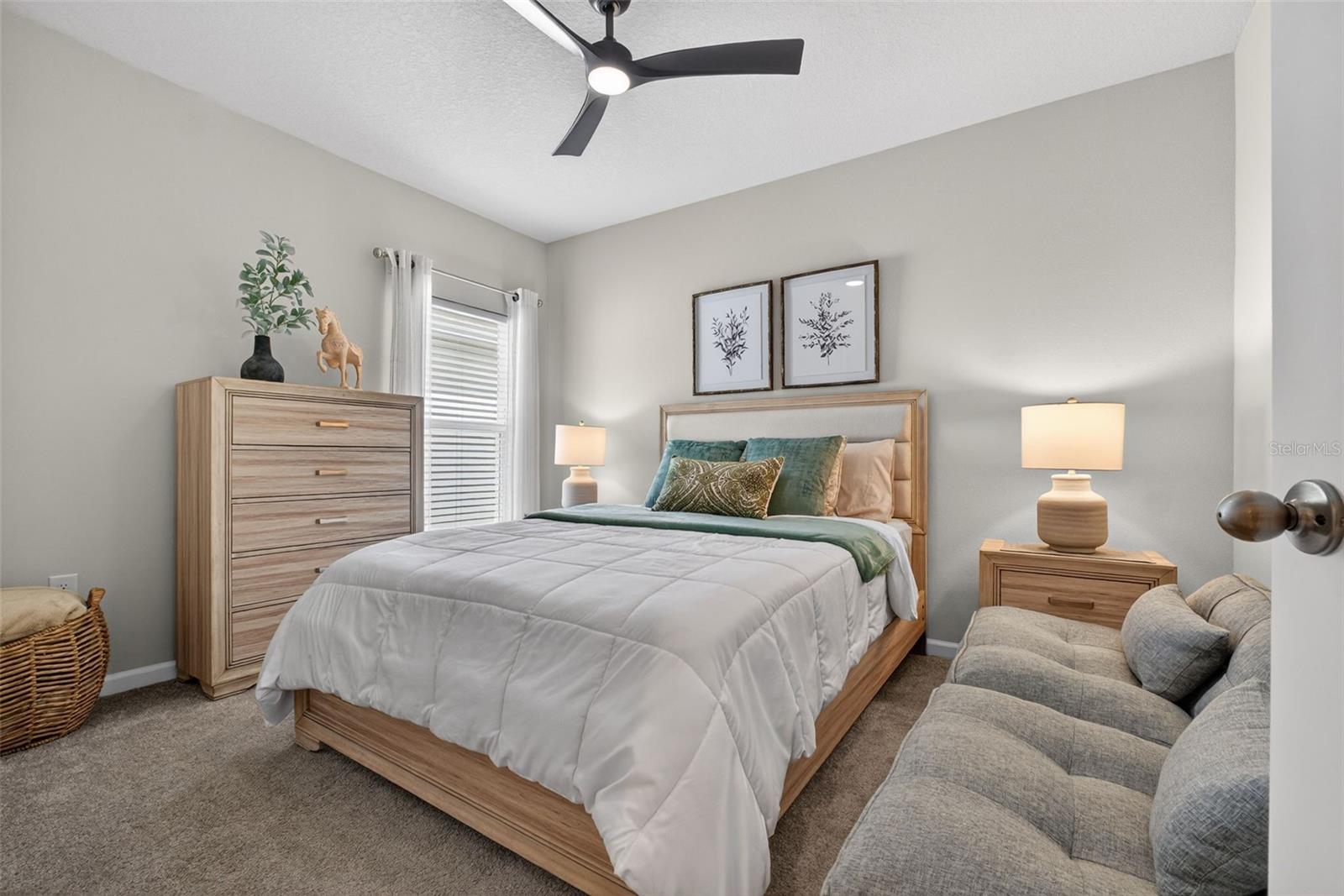 LAUREL GLEN - Residential