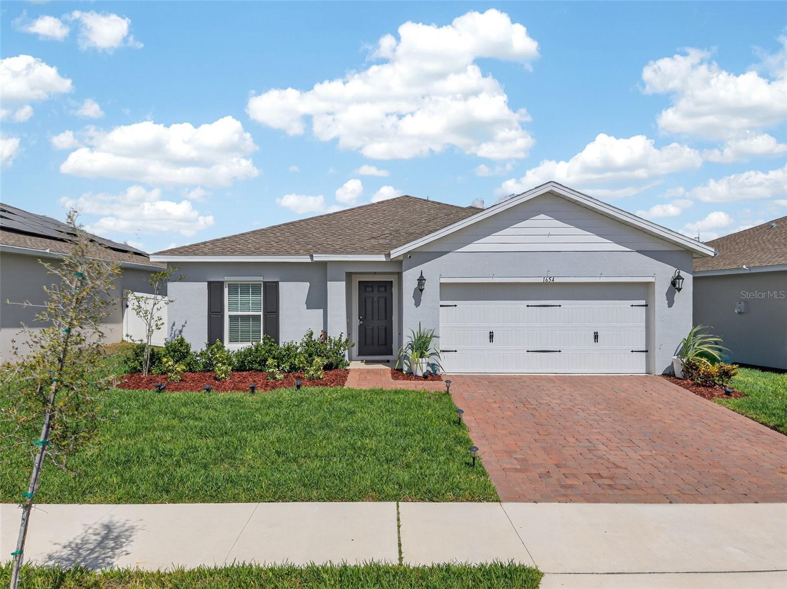 LAUREL GLEN - Residential