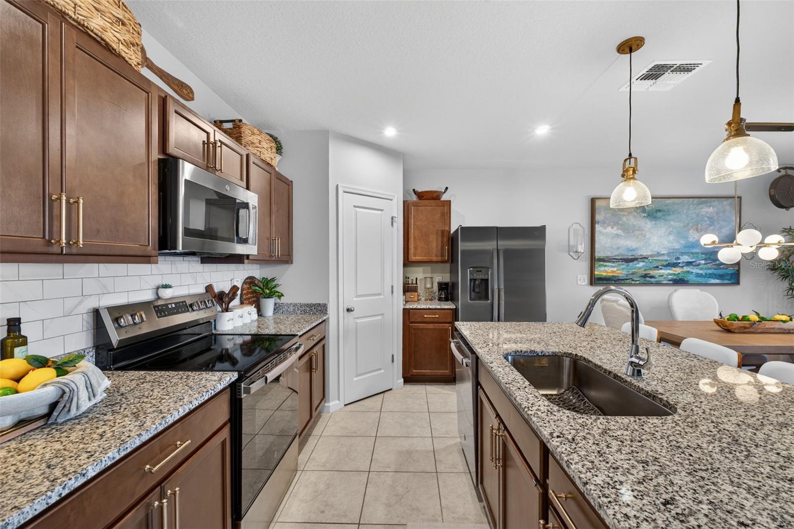 LAUREL GLEN - Residential