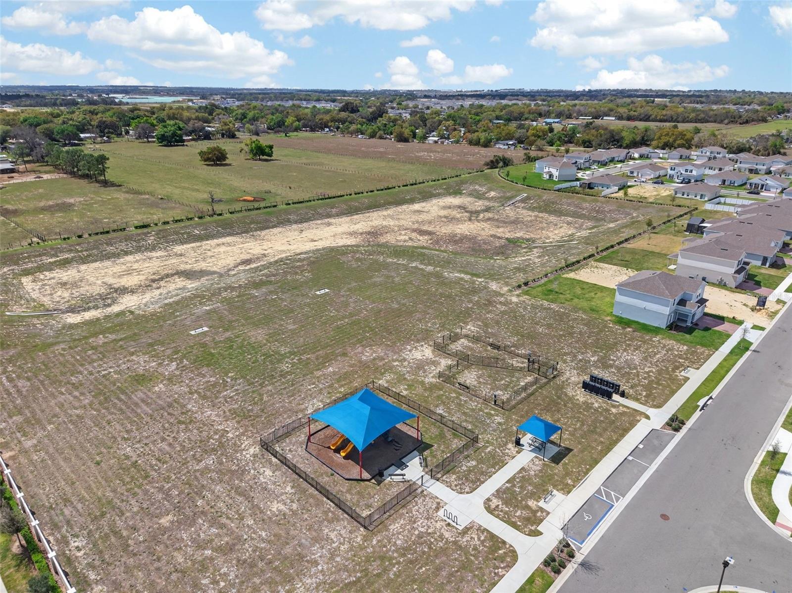 LAUREL GLEN - Residential