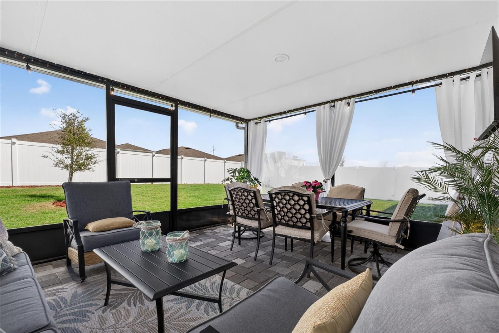 LAUREL GLEN - Residential