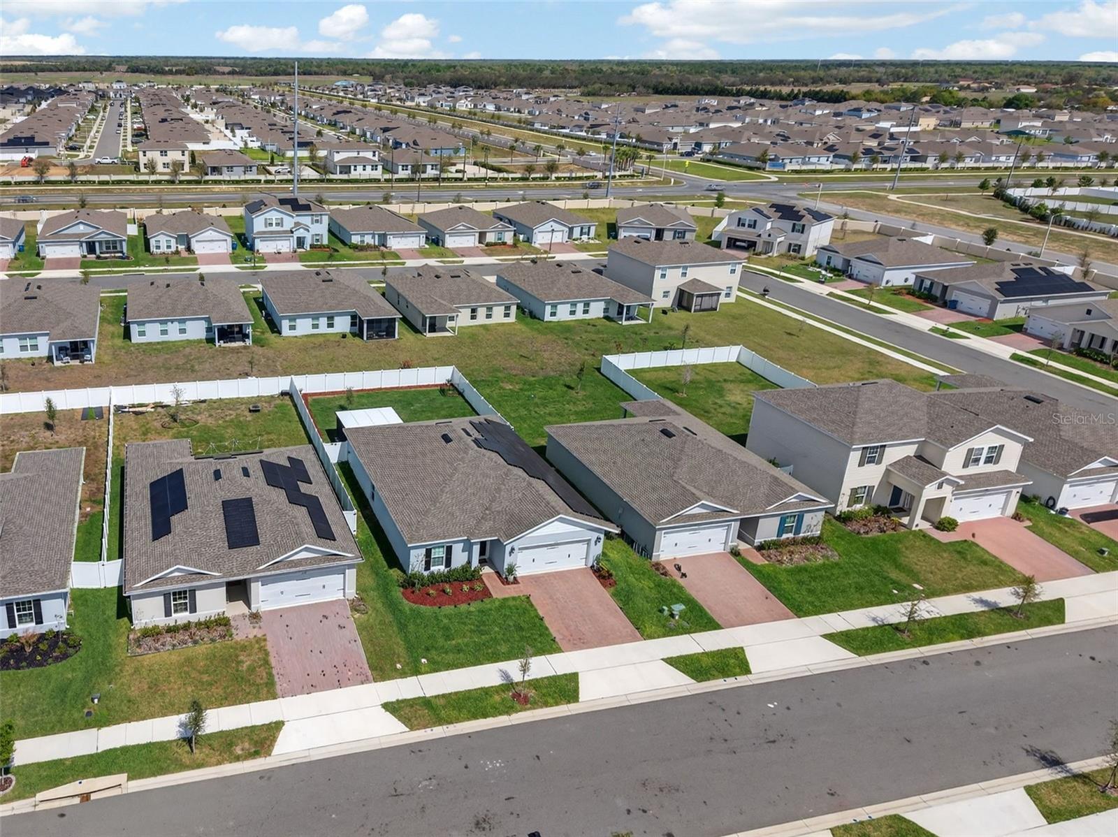 LAUREL GLEN - Residential