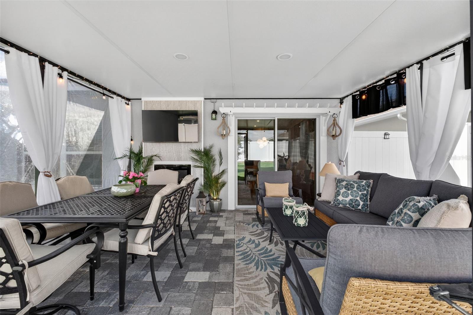 LAUREL GLEN - Residential