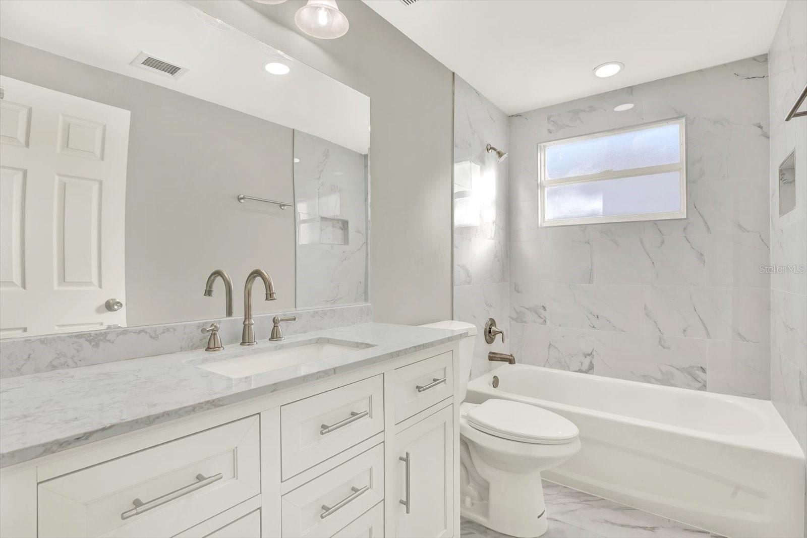 BAYOU MANOR 1ST ADD - Residential