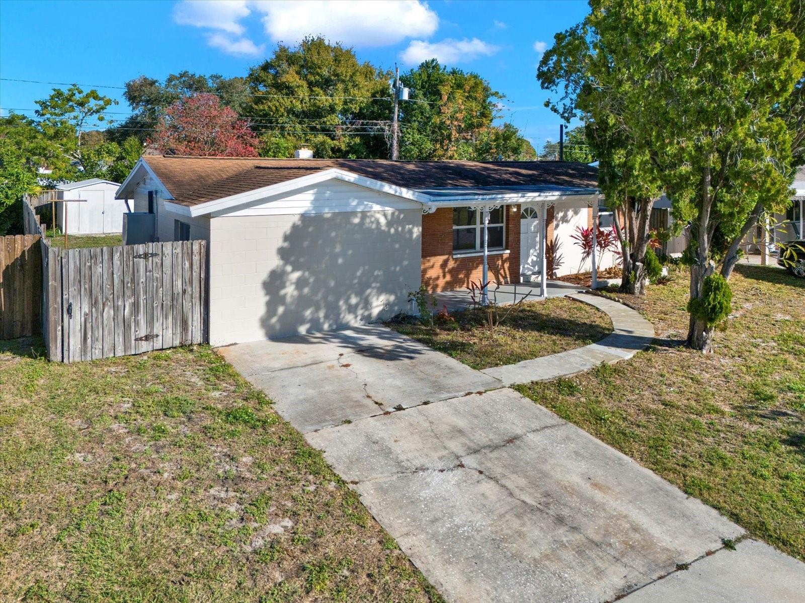 BAYOU MANOR 1ST ADD - Residential