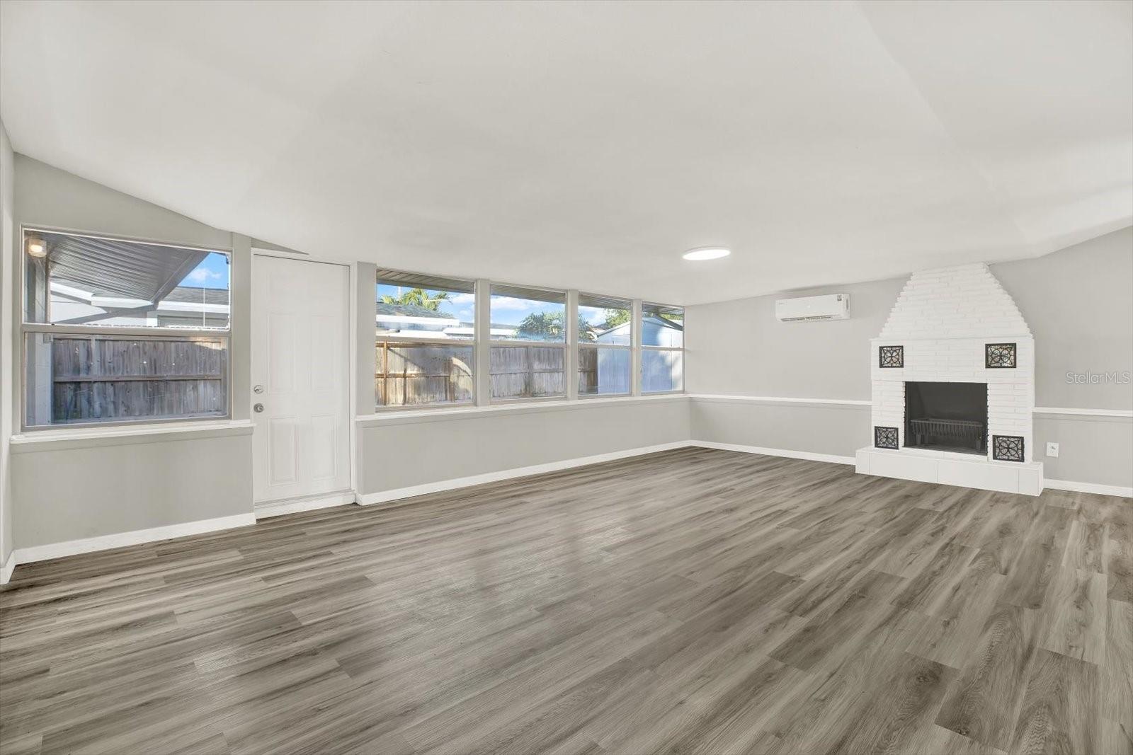 BAYOU MANOR 1ST ADD - Residential