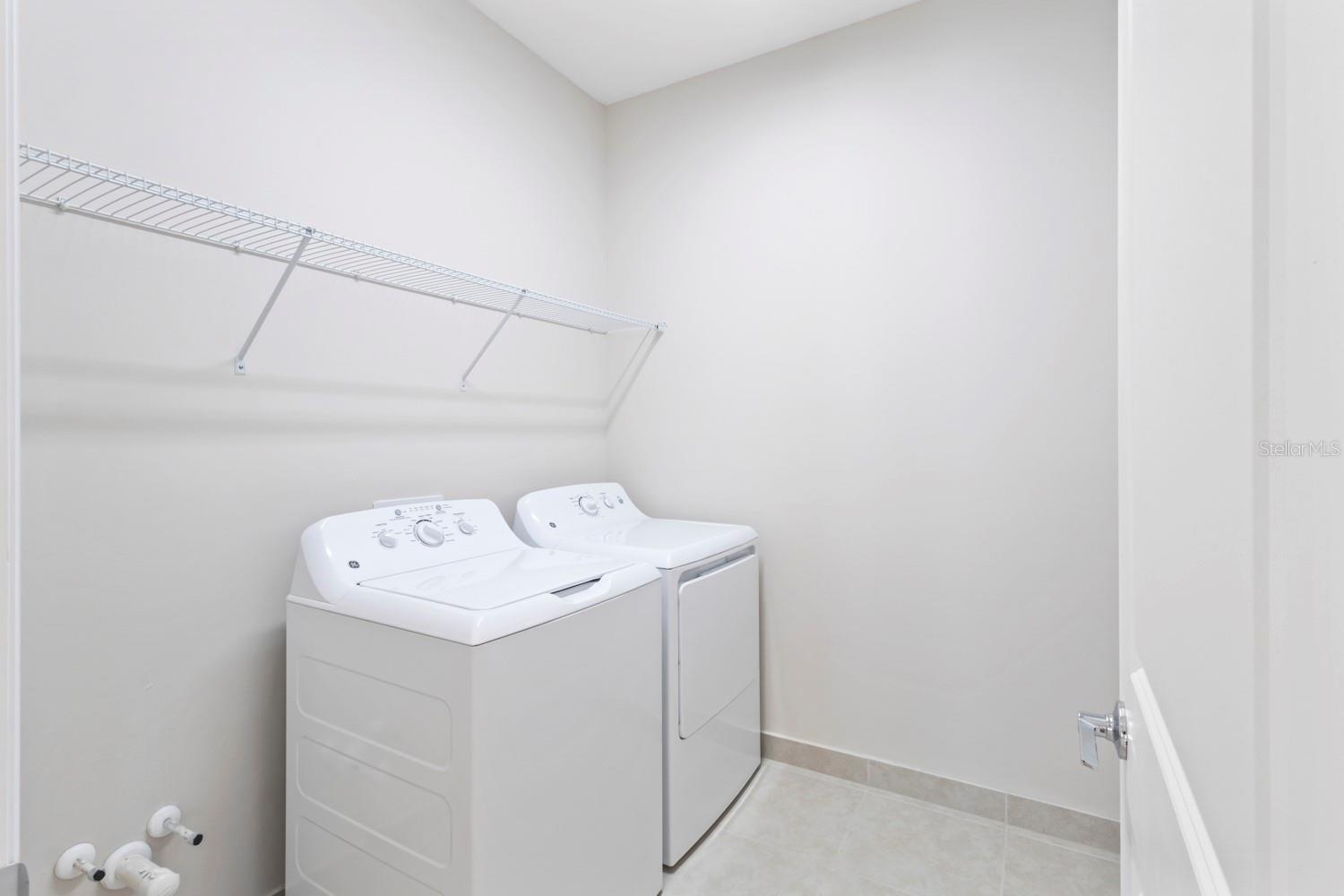 VALENCIA HARBOR - Residential