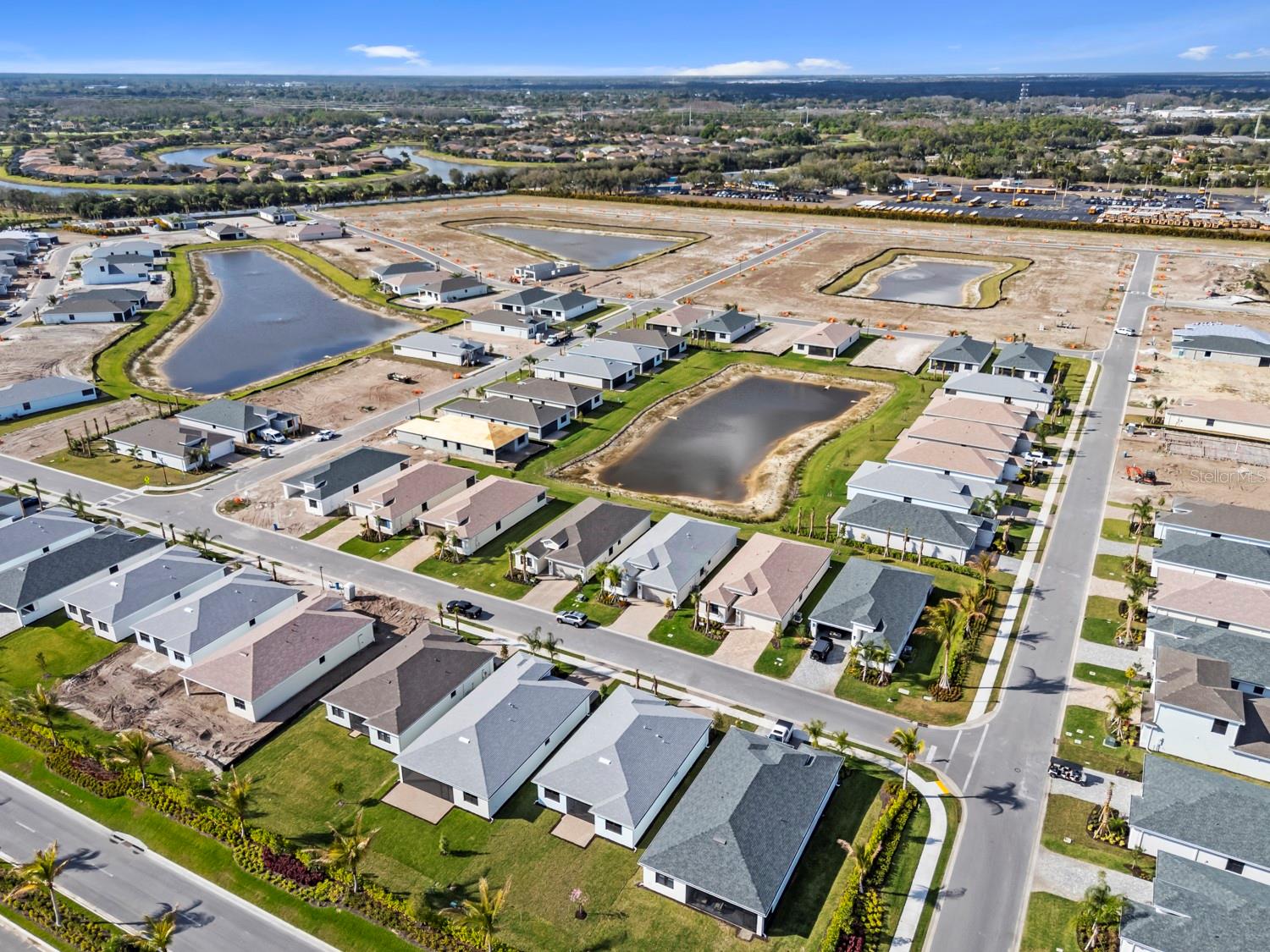 VALENCIA HARBOR - Residential