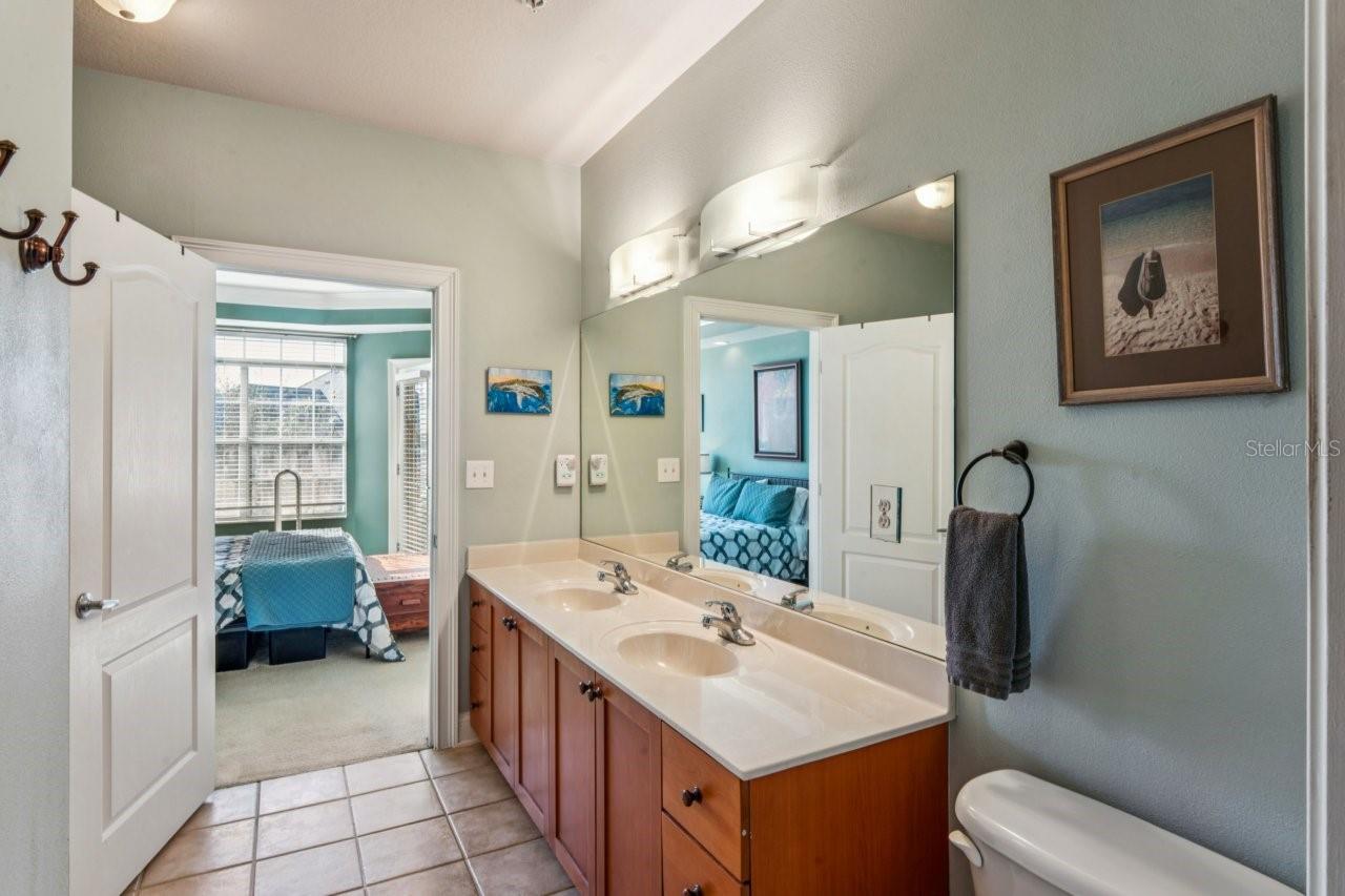 SUNSET BAY TWNHMS - Residential