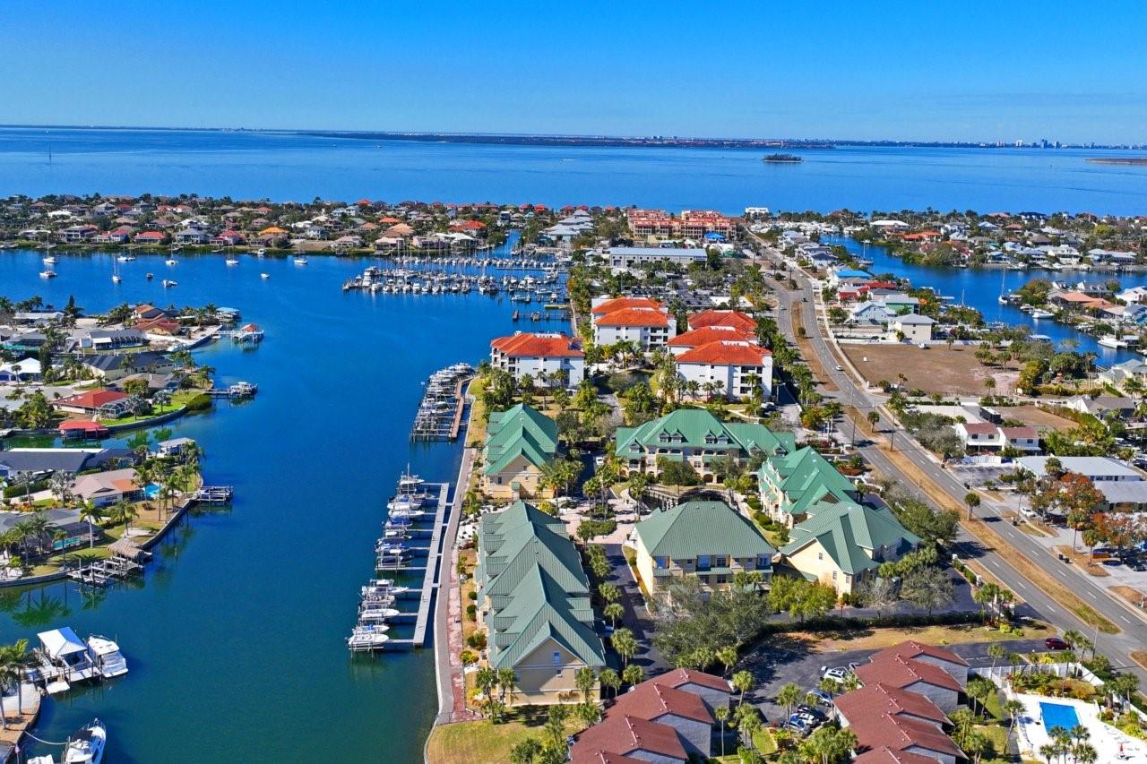 SUNSET BAY TWNHMS - Residential