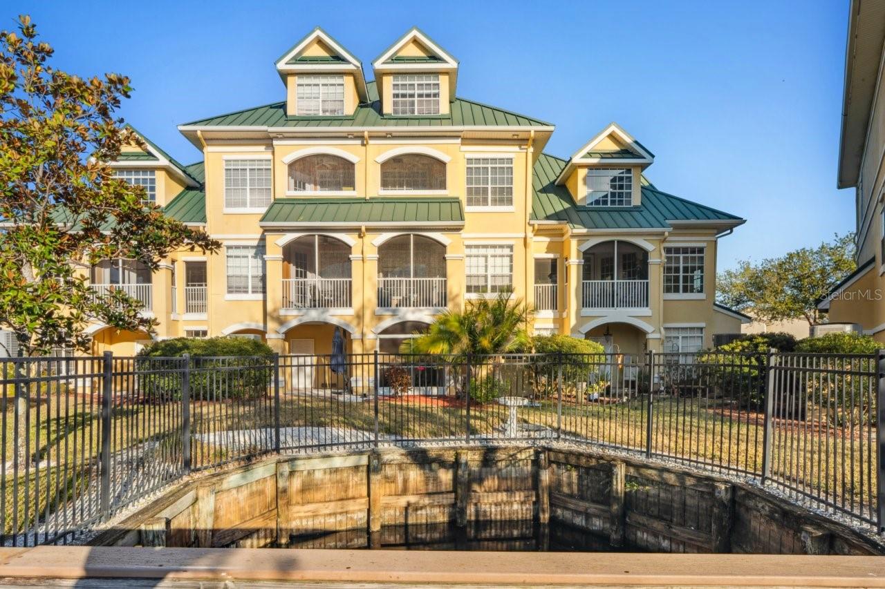 SUNSET BAY TWNHMS - Residential