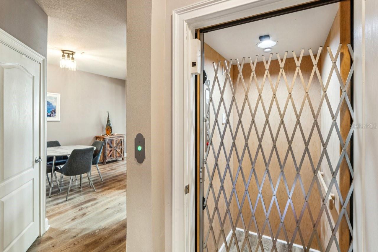 SUNSET BAY TWNHMS - Residential