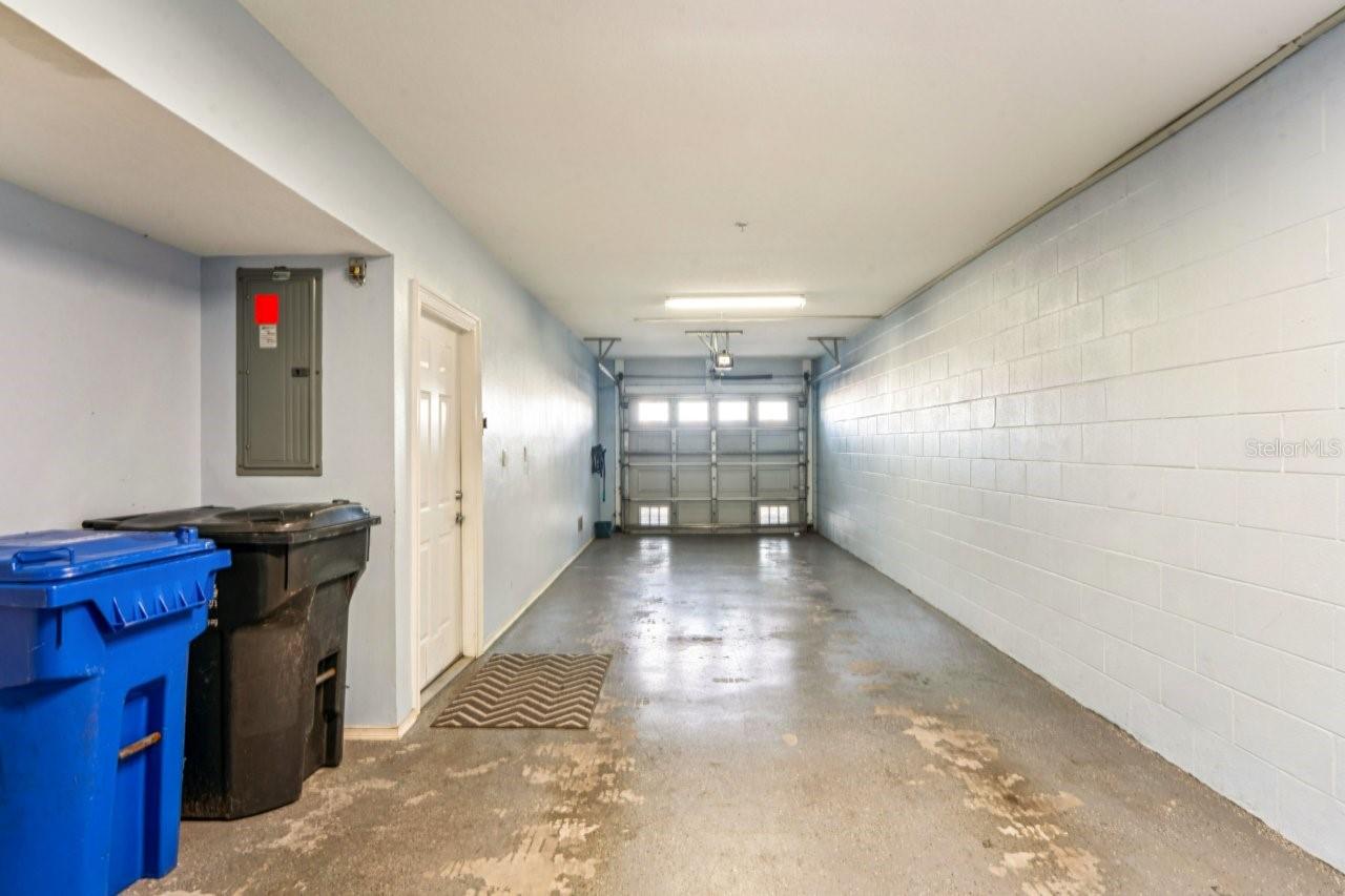 SUNSET BAY TWNHMS - Residential