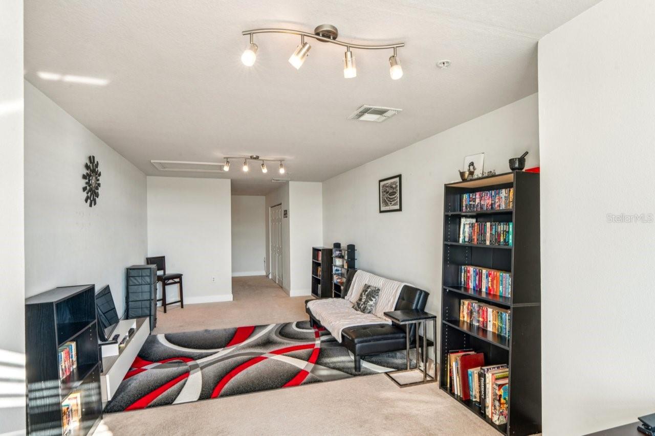 SUNSET BAY TWNHMS - Residential