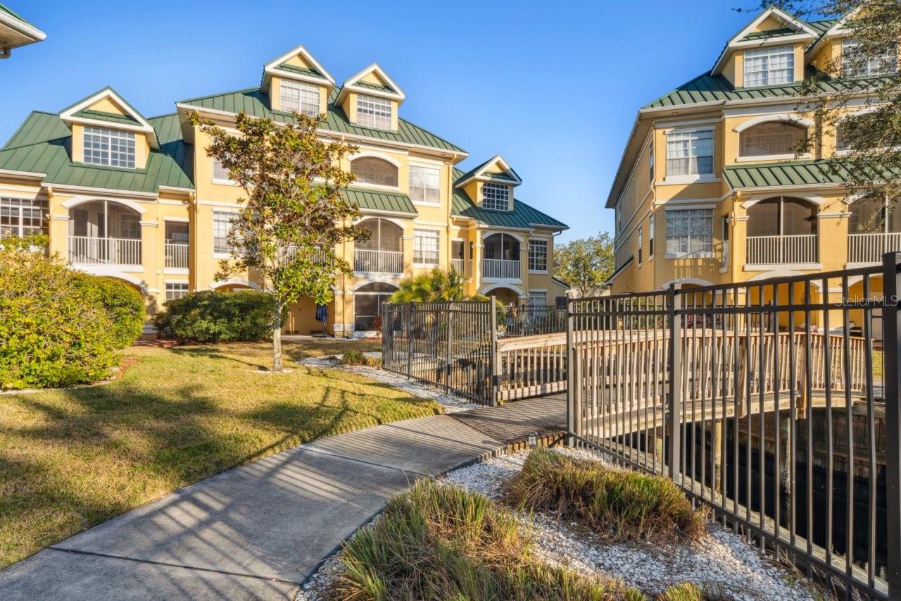 SUNSET BAY TWNHMS - Residential