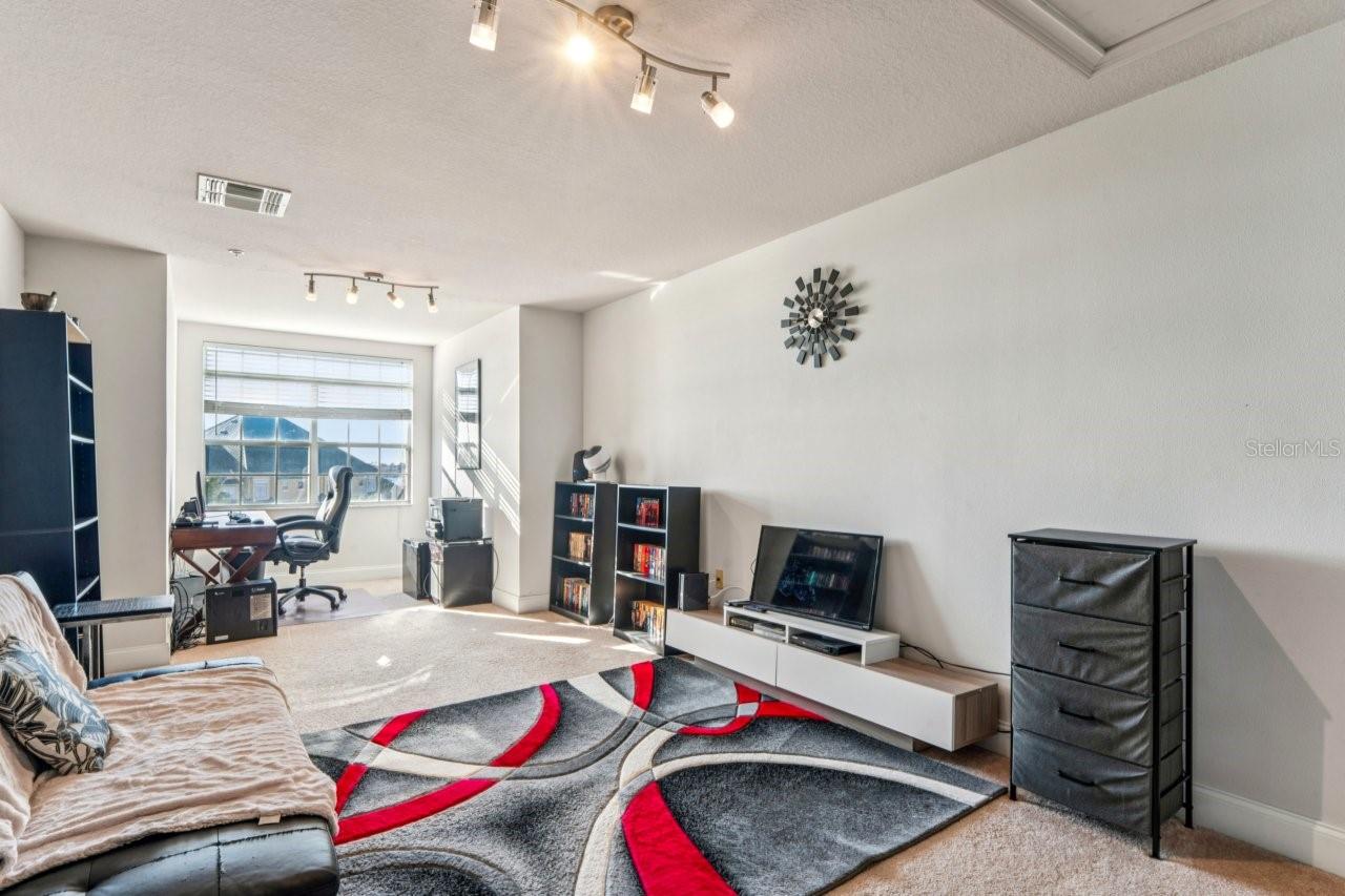 SUNSET BAY TWNHMS - Residential