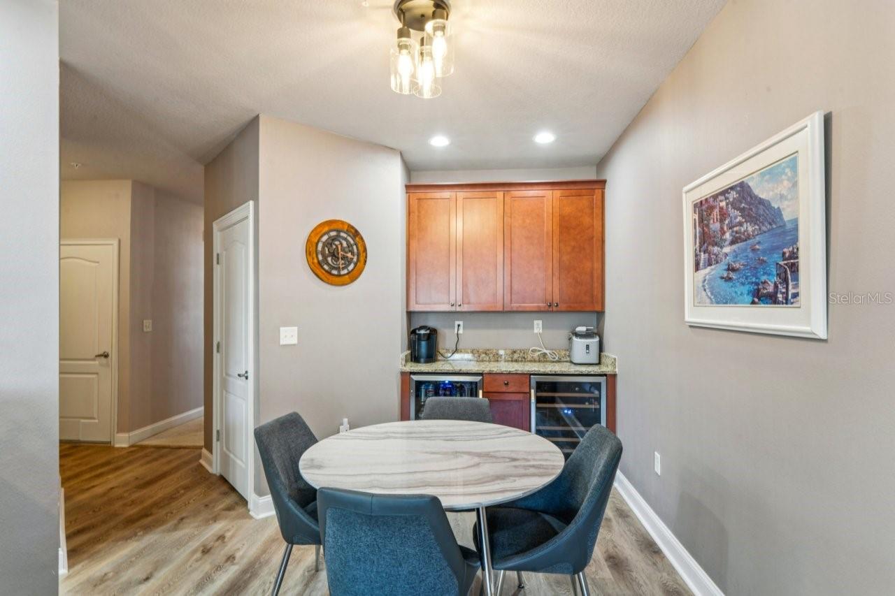 SUNSET BAY TWNHMS - Residential