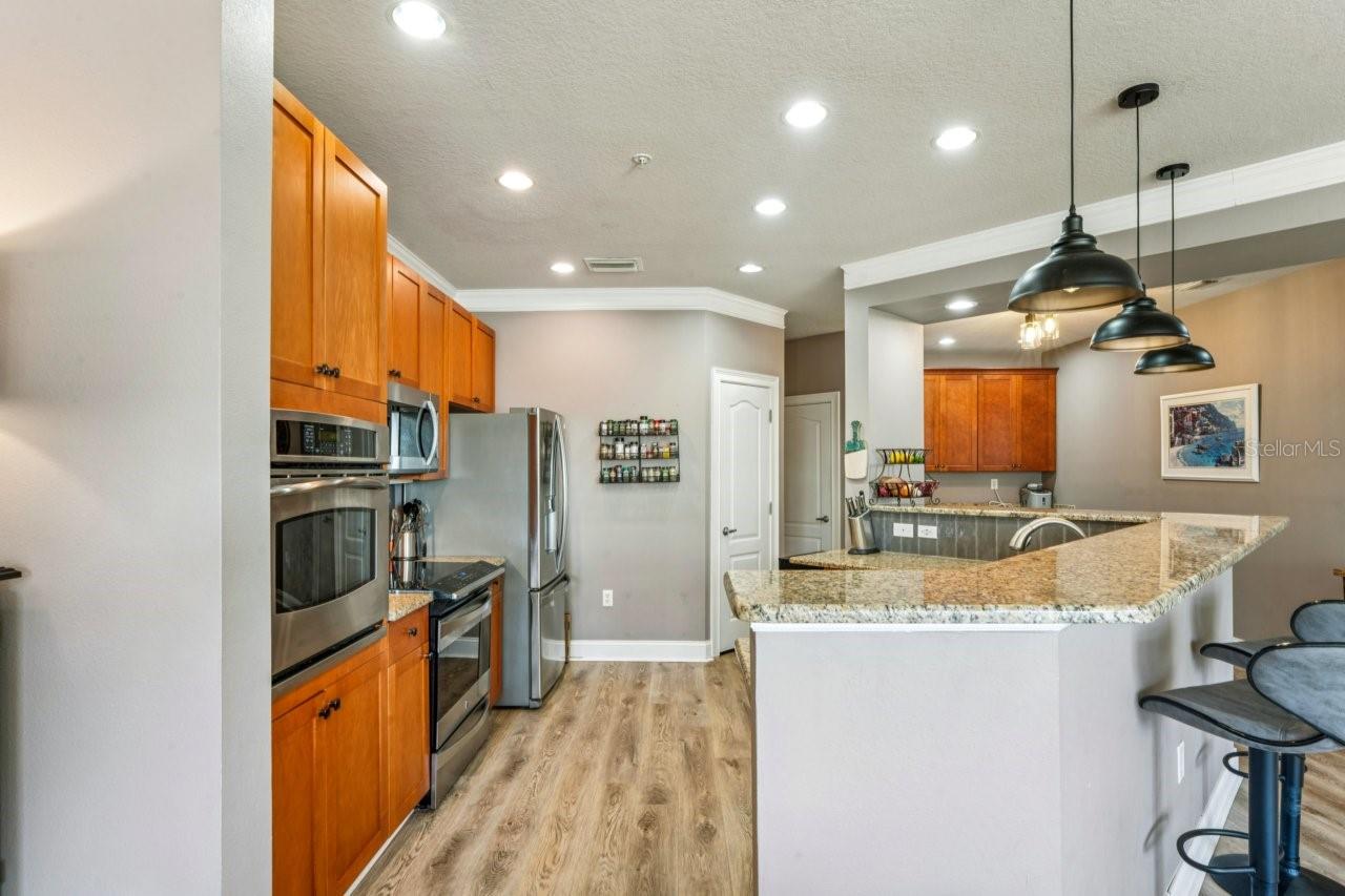 SUNSET BAY TWNHMS - Residential